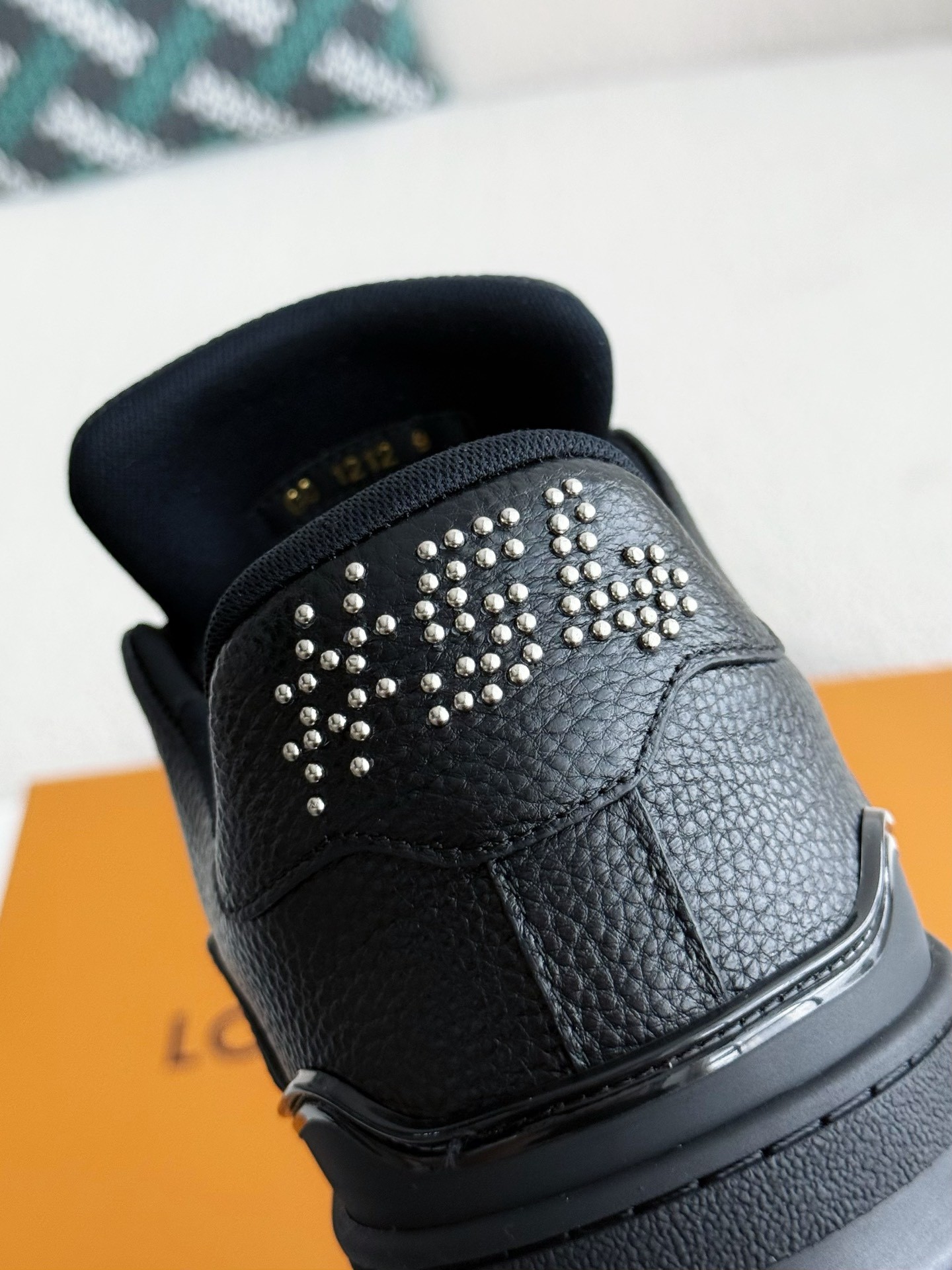 [#3876」 LOUIS VUITTON TRAINER SNEAKERS