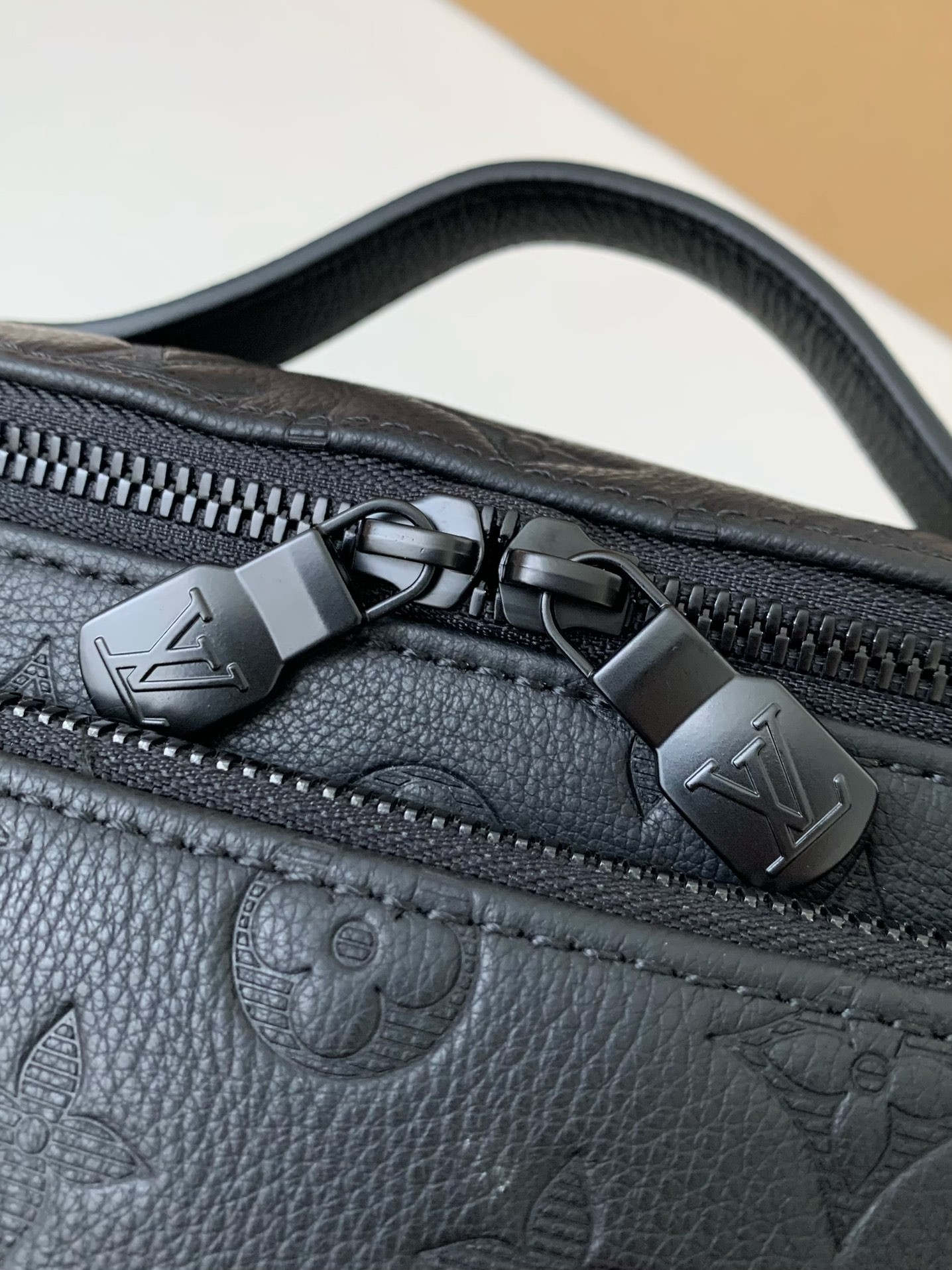 New Louis Vuitton RUSH waist bag M47058