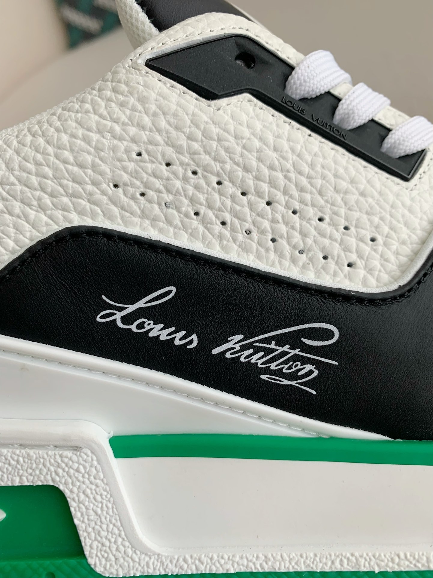 [#3722」 LOUIS VUITTON TRAINER SNEAKERS