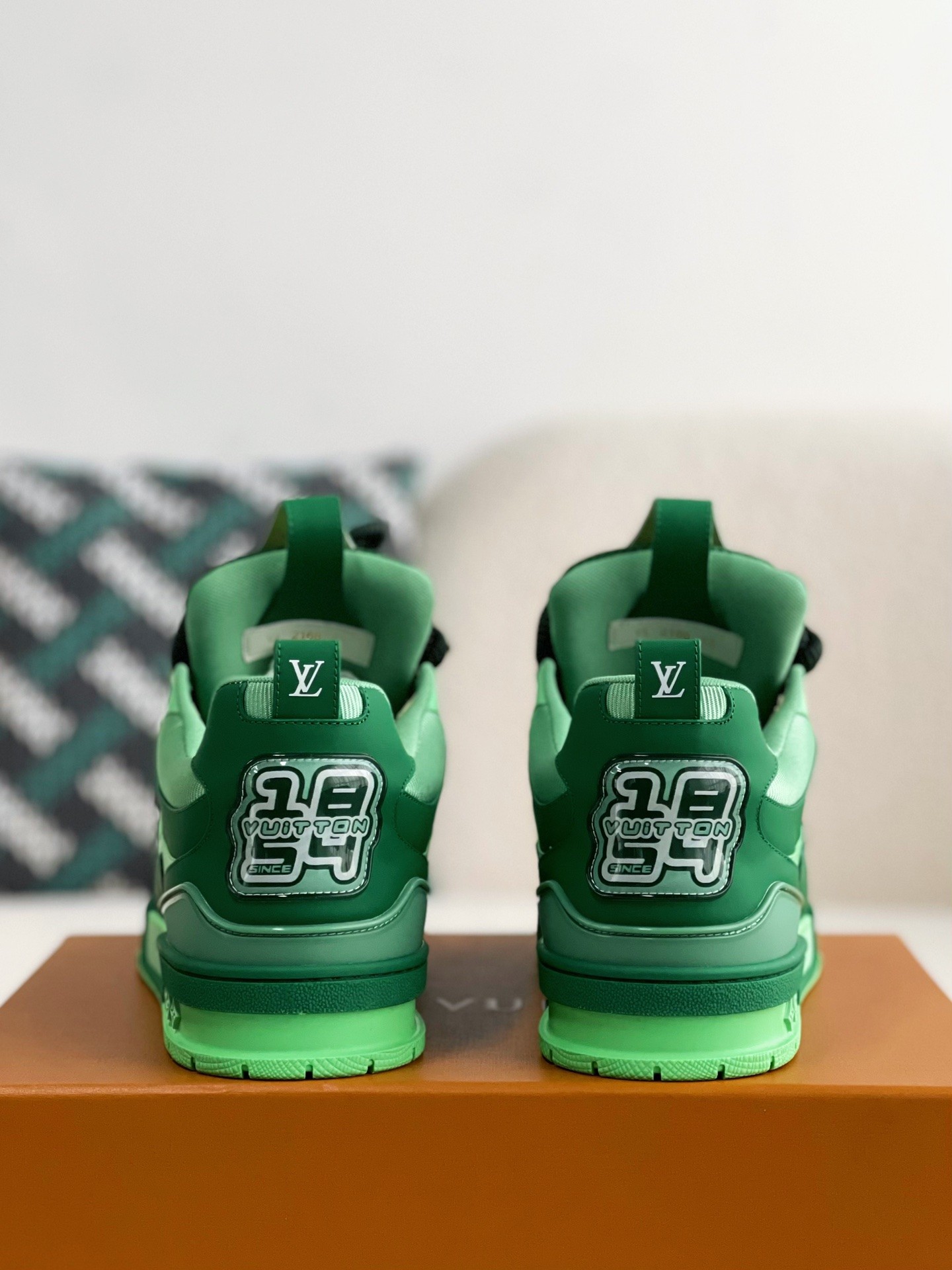 [#3556」 LOUIS VUITTON RUNNER TATICsneakers