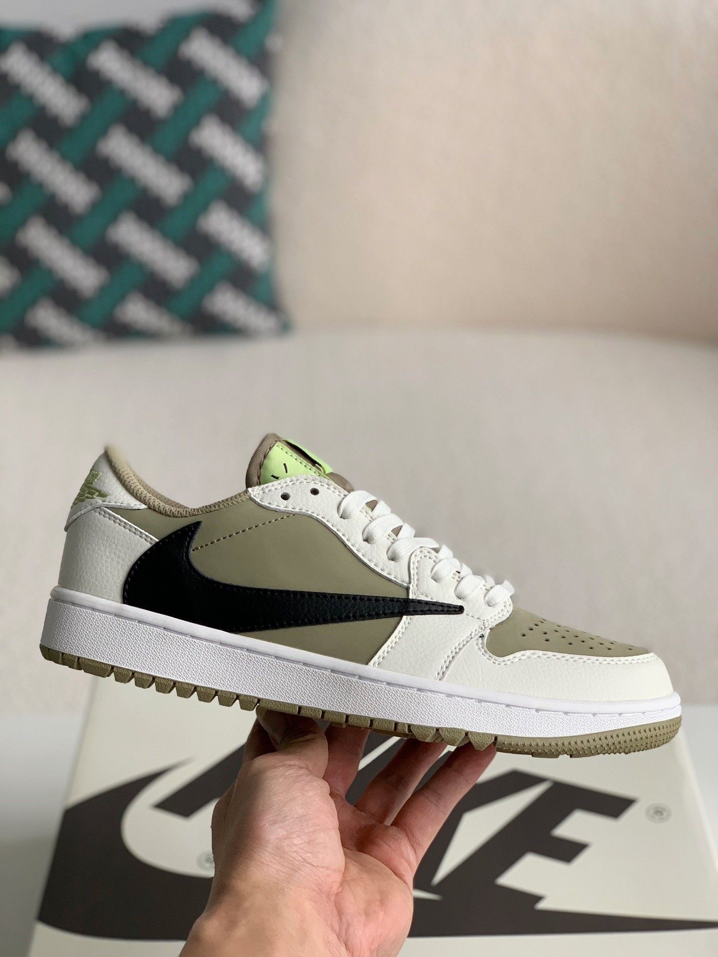 Travis Scott x Jordan Air Jordan 1 Low Golf 6.0 Sneakers