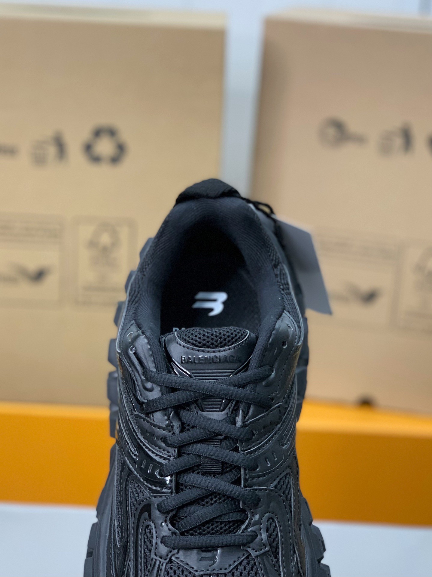 Balenciaga Bouncer Screw Sneakers