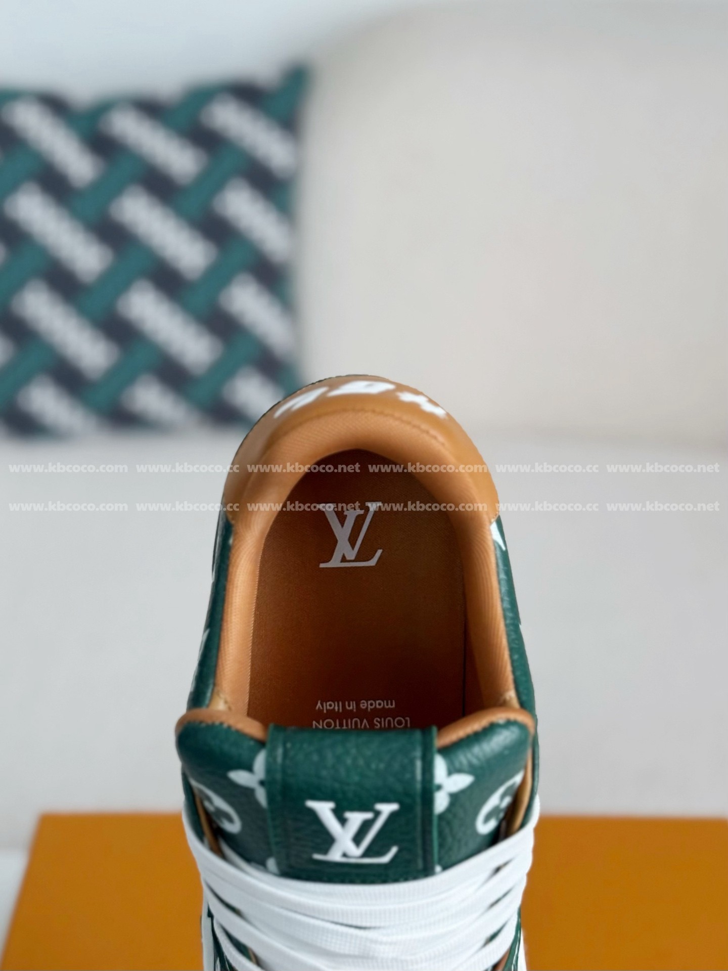 【#4538】 LOUIS VUITTON TRAINER SNEAKERS