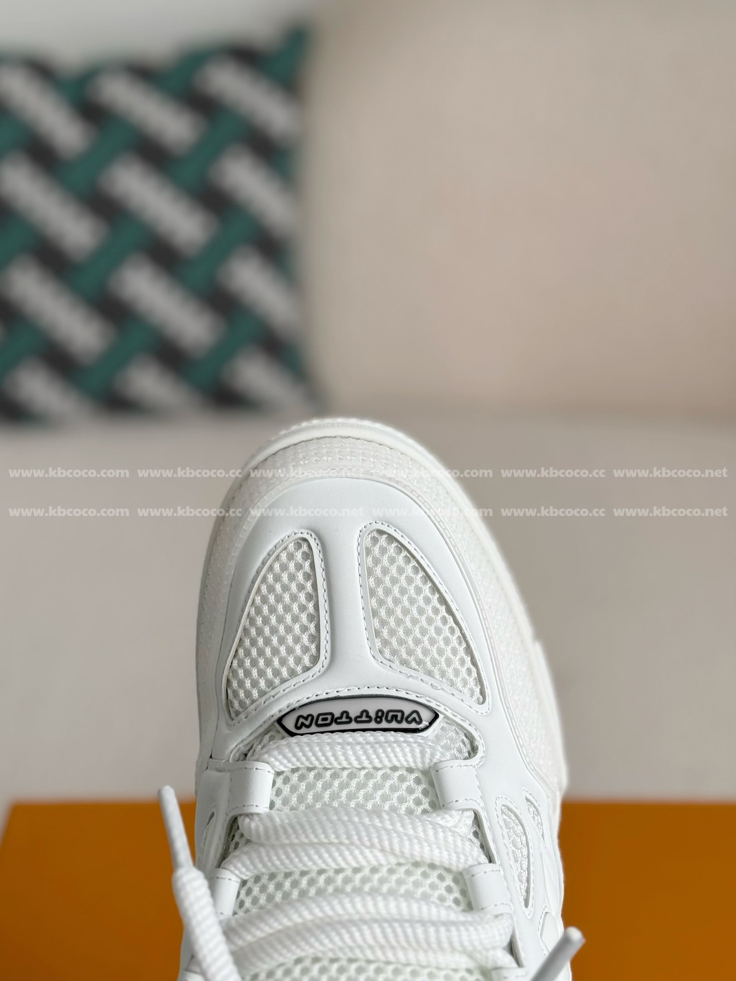 【#4539】 LOUIS VUITTON TRAINER SNEAKERS