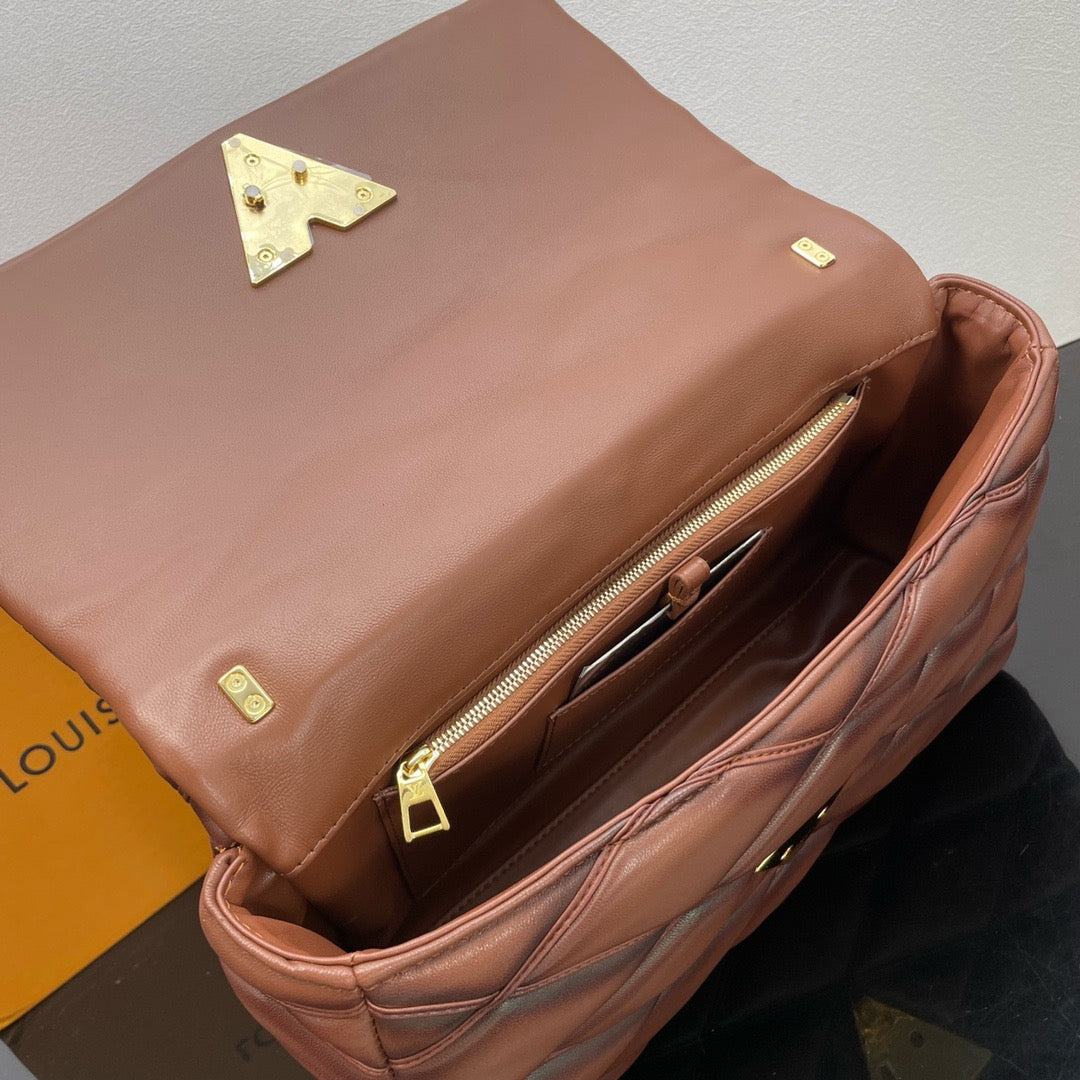 LOUIS VUITTON GO-14 GM