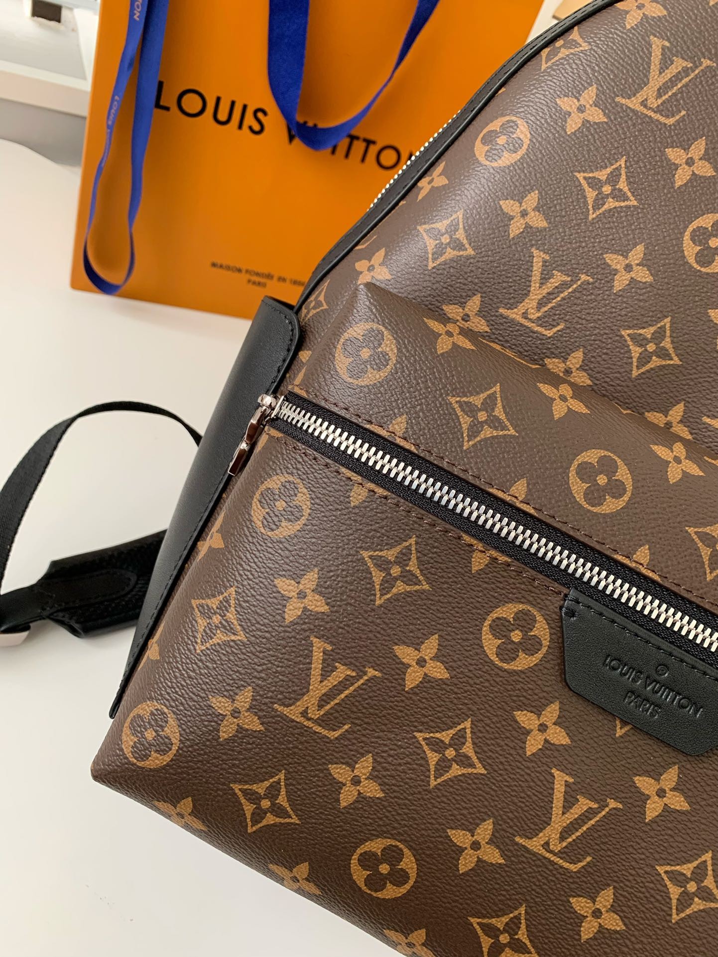 Louis Vuitton 24s New DlScOvery SmalBackpack M46684, Top Quality