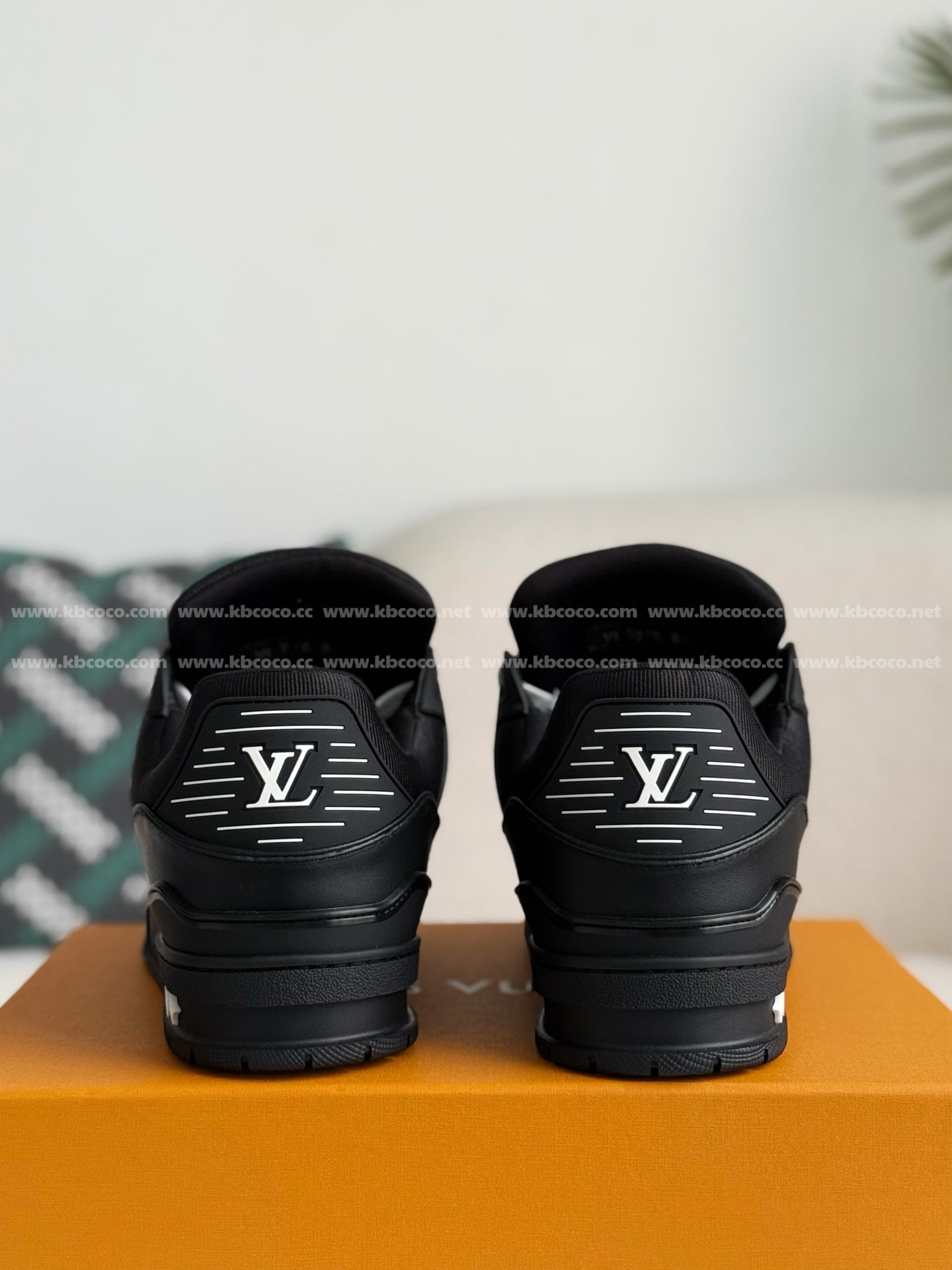LOUIS VUITTON TRAINER Sneakers