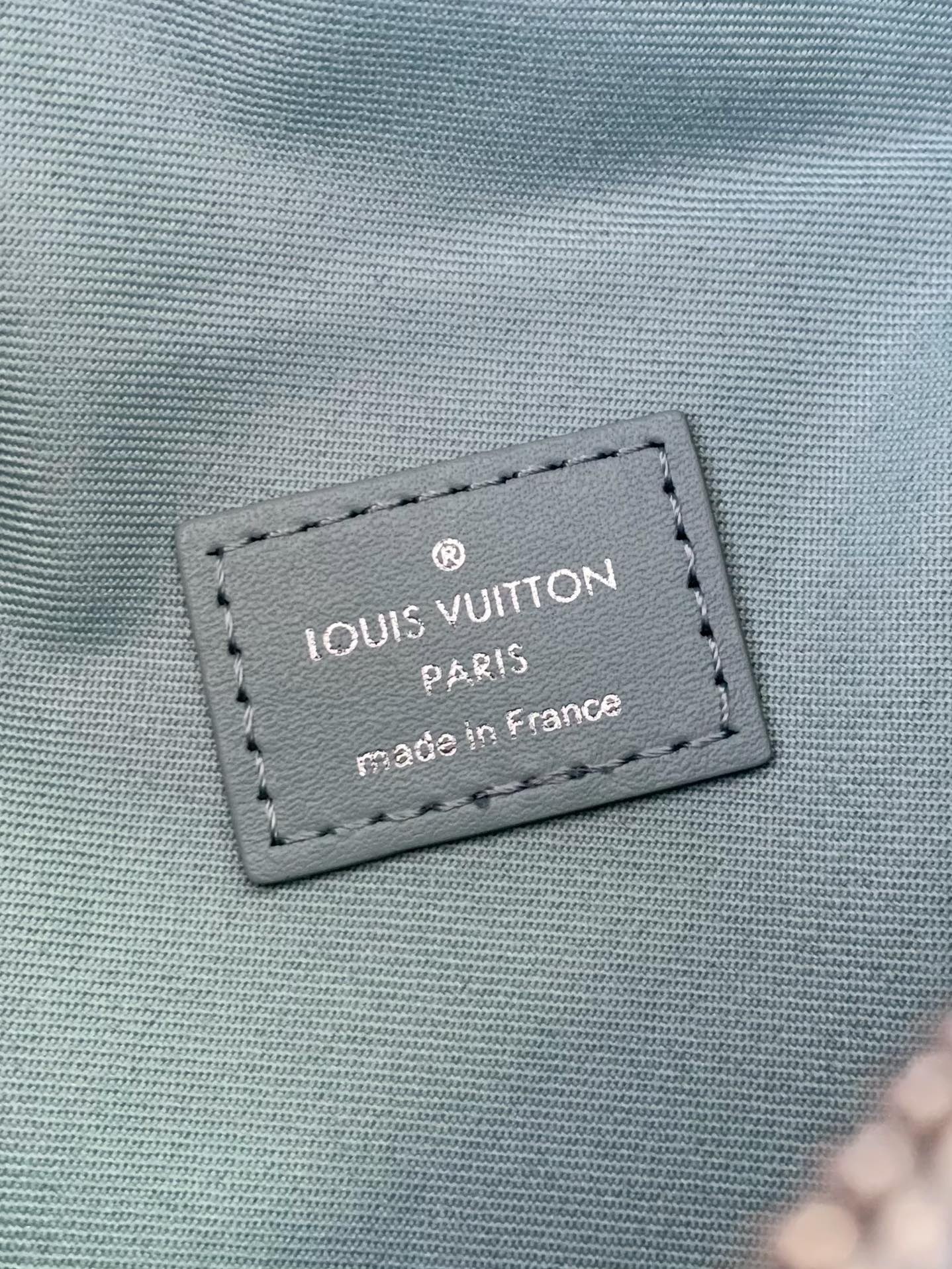 Louis Vuitton 2023 New DISCOVERY Water Drop Green Waistpack M22765