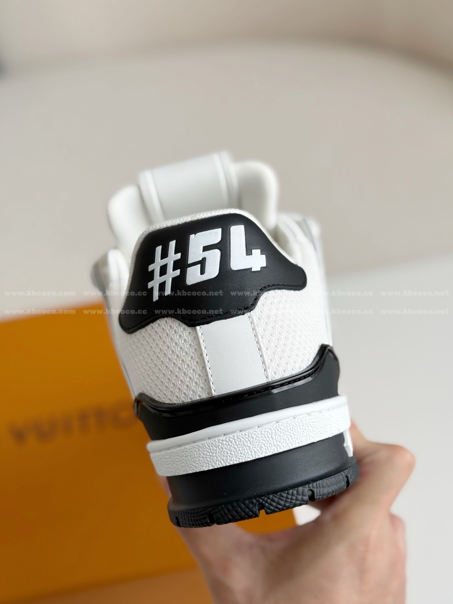 【#5821】 LOUIS VUITTON TRAINER SNEAKERS