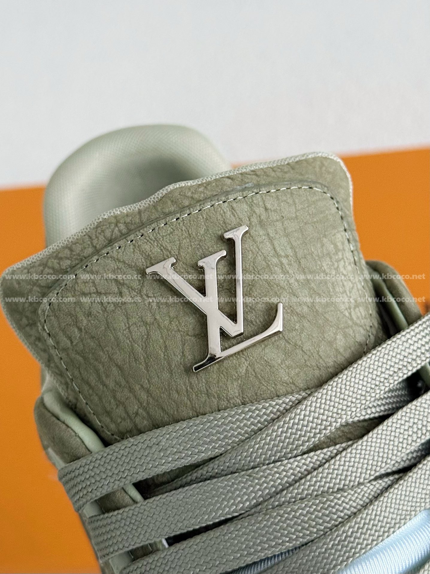 【#4530】 LOUIS VUITTON TRAINER SNEAKERS