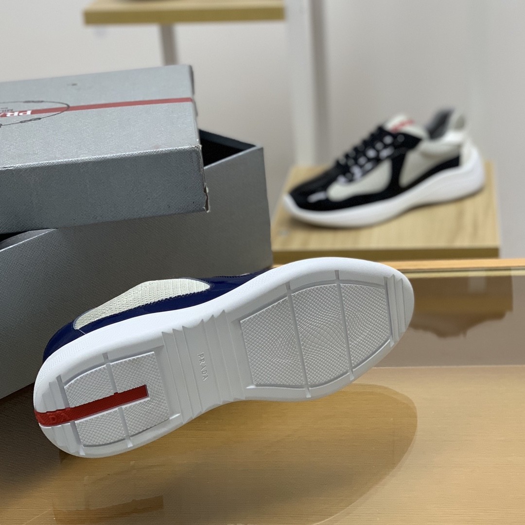 【#624】 Prada Sneakers