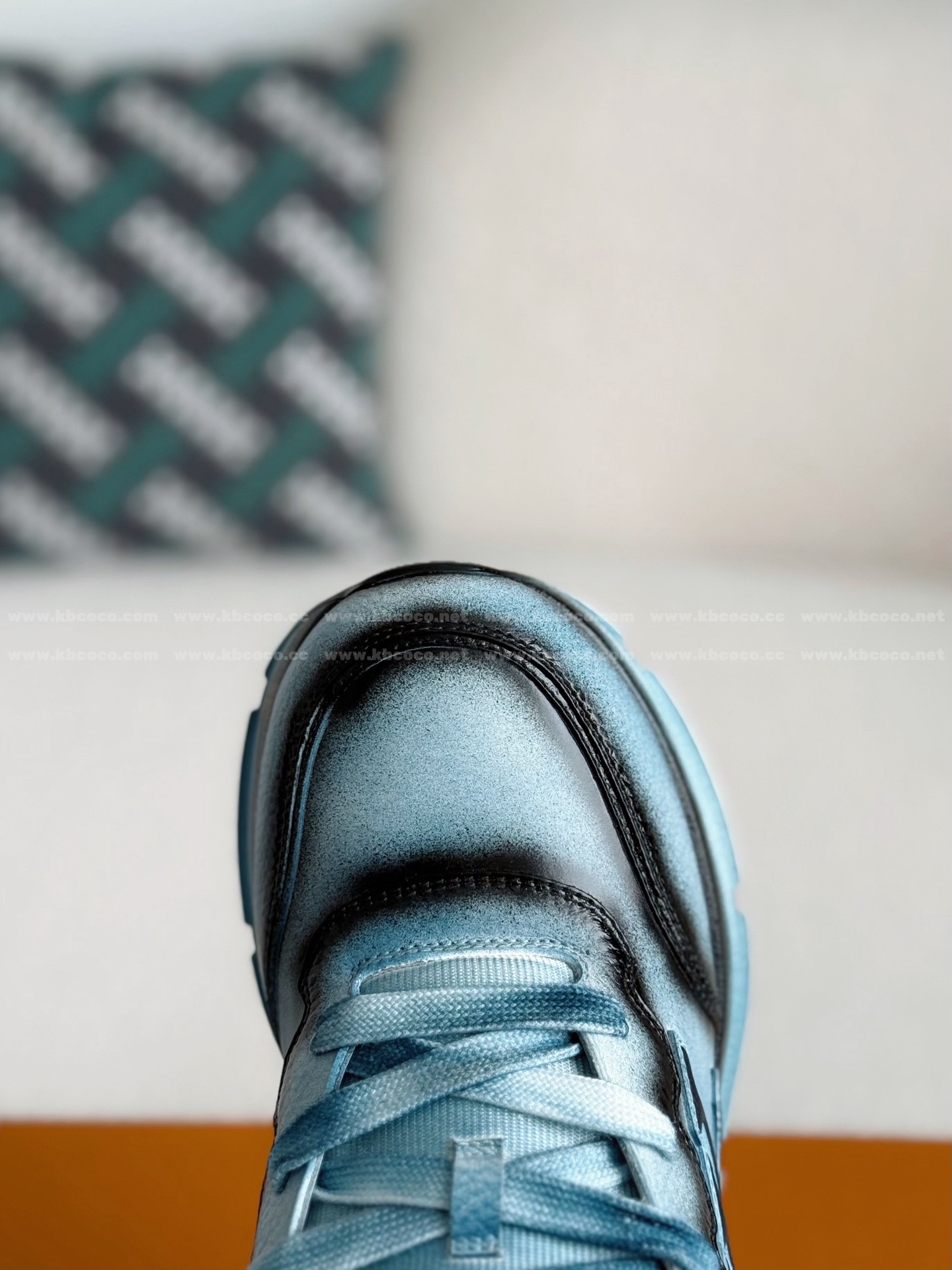 【#5861】 LOUIS VUITTON CLASSIC CASUAL SHOES