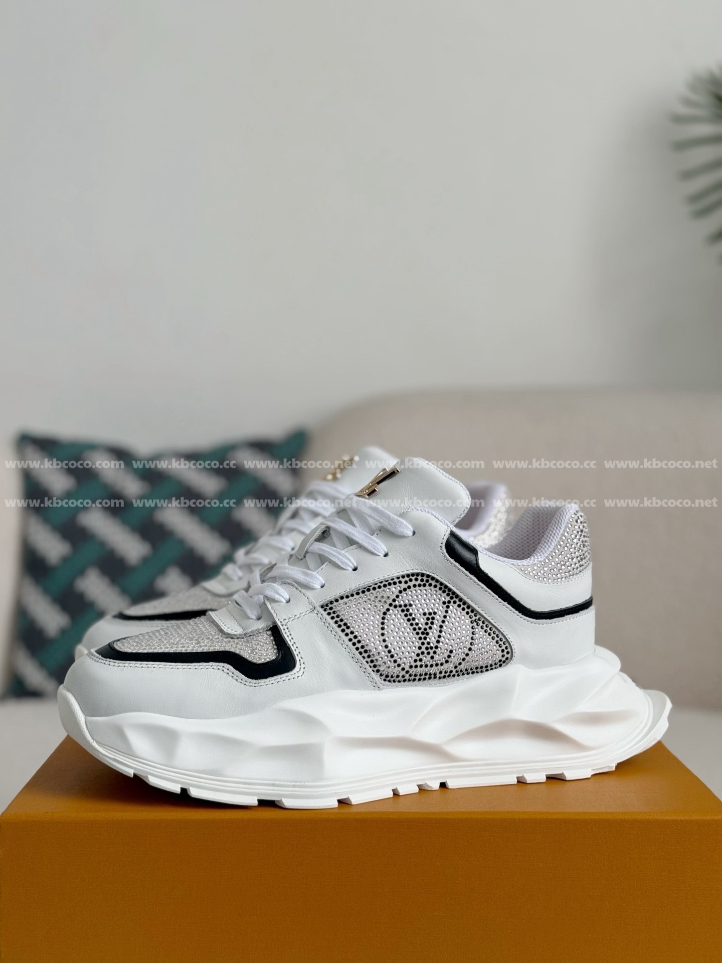 【#5076】 LOUIS VUITTON CASUAL SPORTS SHOES