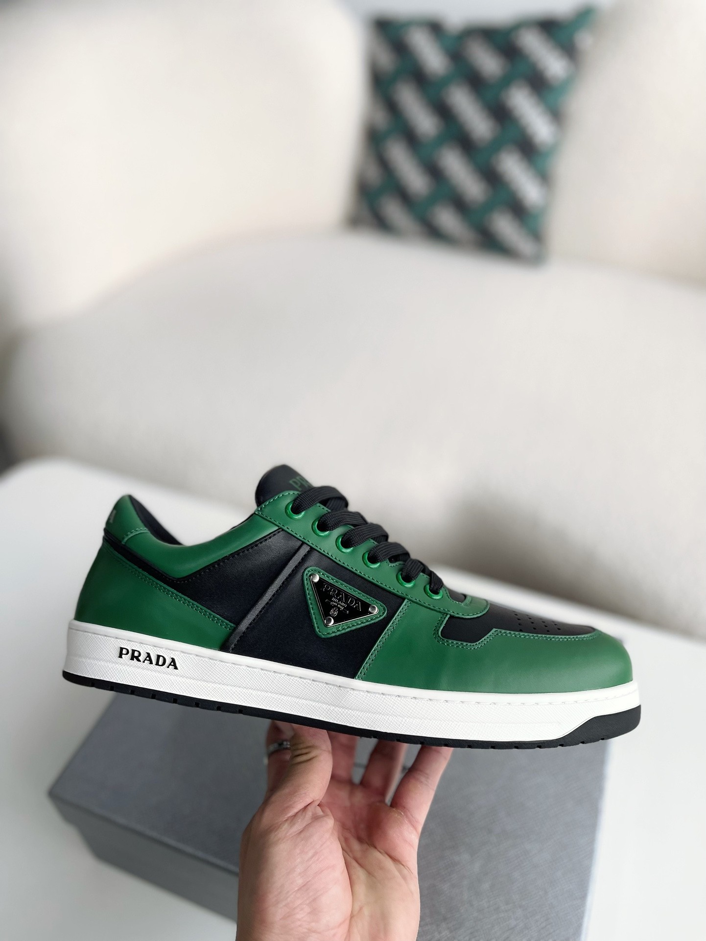 【#3290】 Prada Sneakers