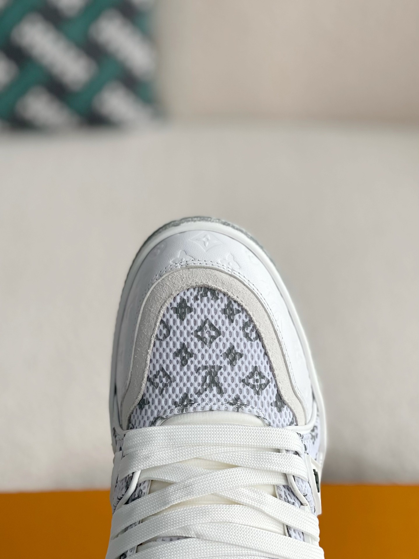 [#3369」 LOUIS VUITTON TRAINER SNEAKERS