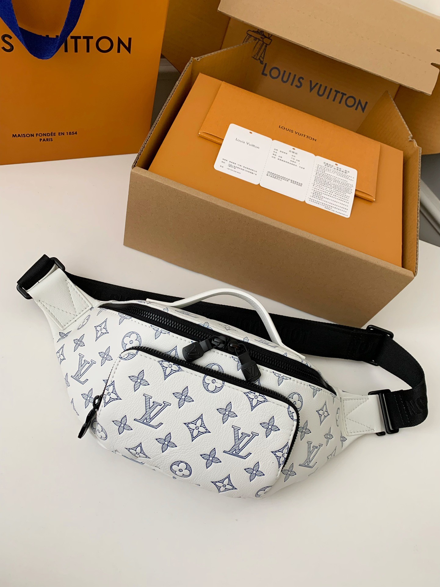 New Louis Vuitton RUSH waist bag M25227