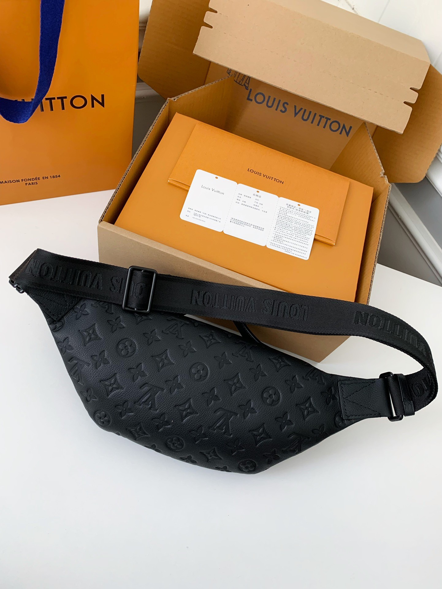 New Louis Vuitton RUSH waist bag M47058