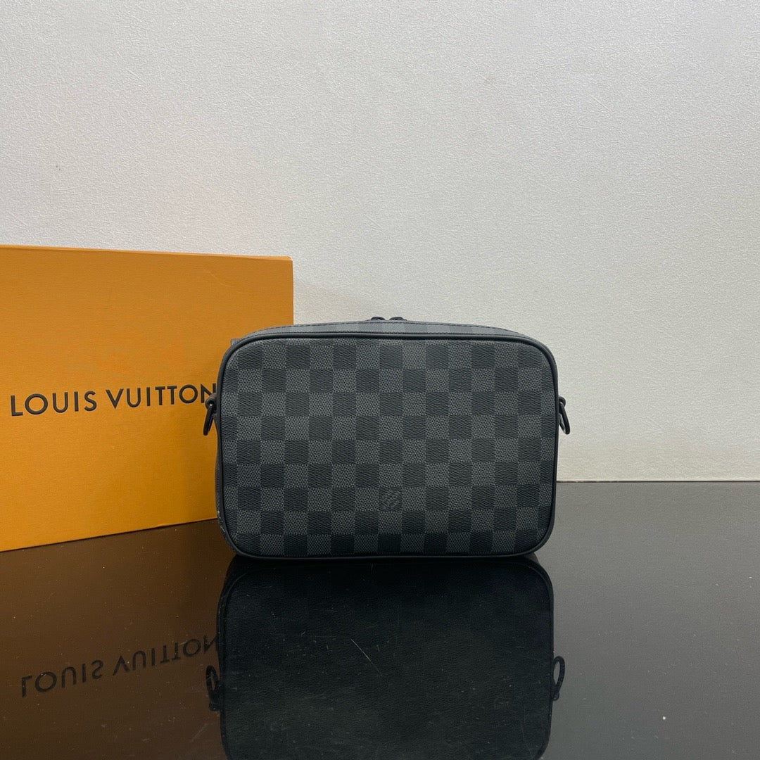 LOUIS VUITTON Steamer Postman bag/top quality M46795