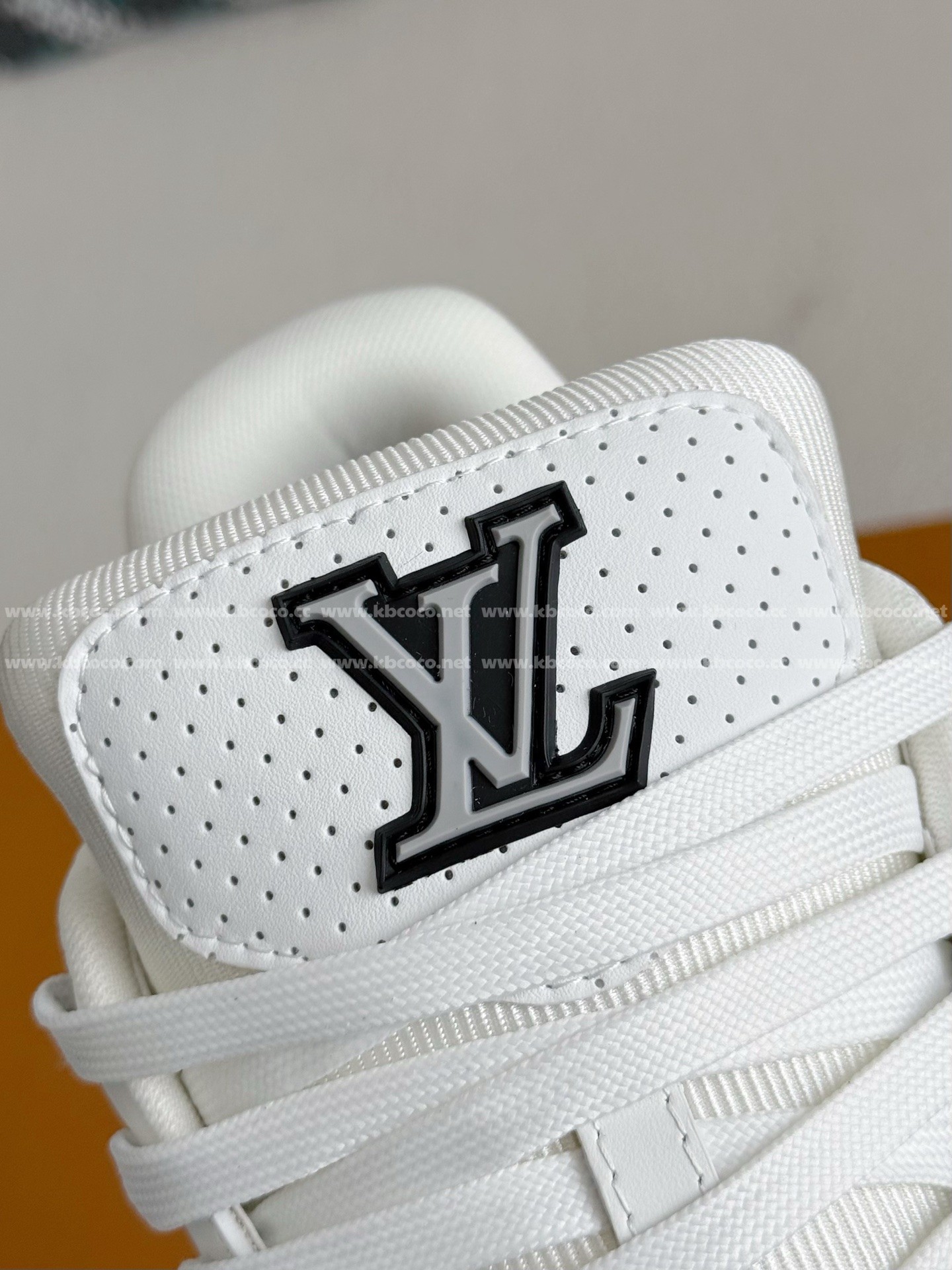 【#4634】 LOUIS VUITTON TRAINER SNEAKERS