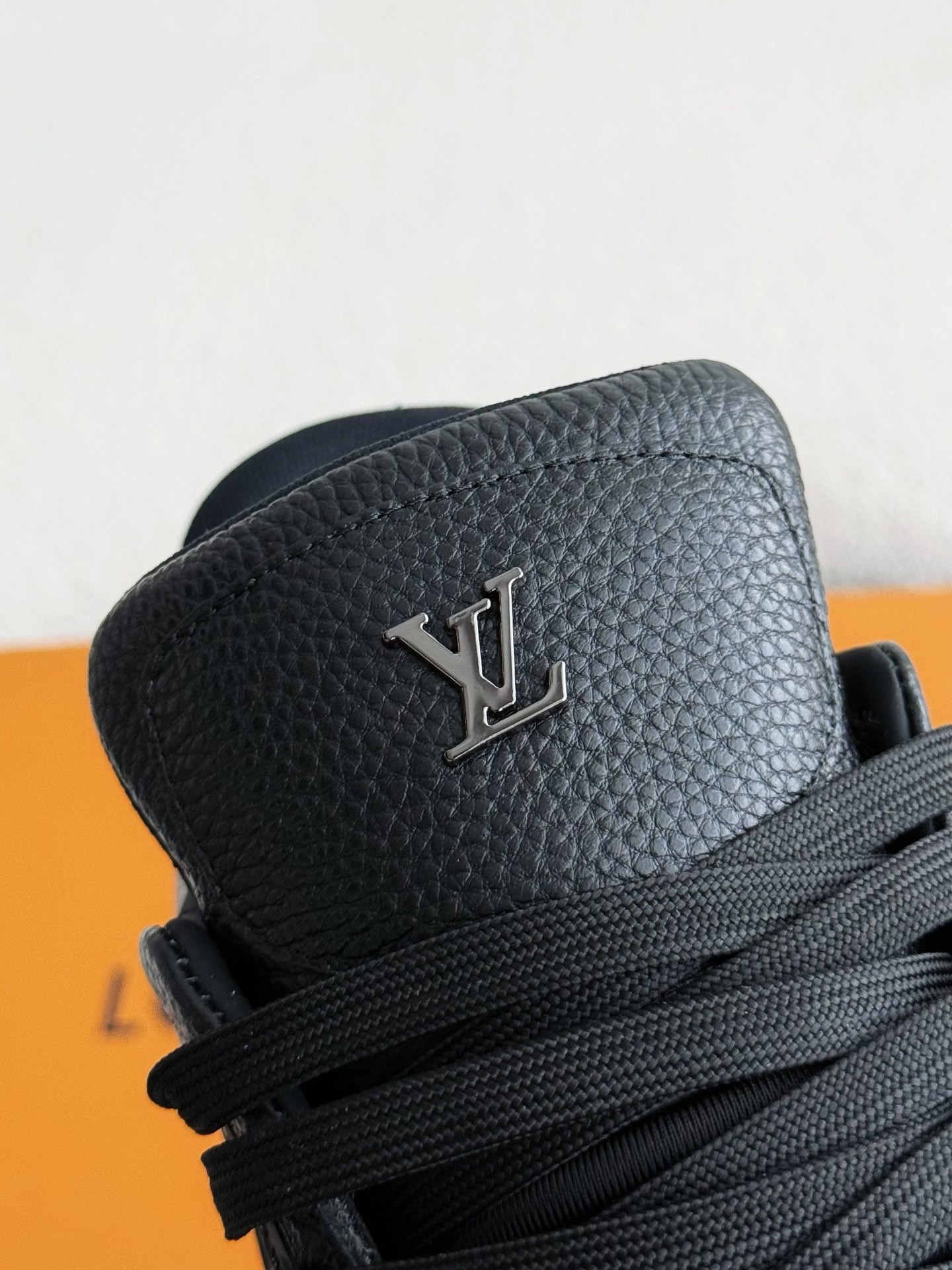 [#3876」 LOUIS VUITTON TRAINER SNEAKERS
