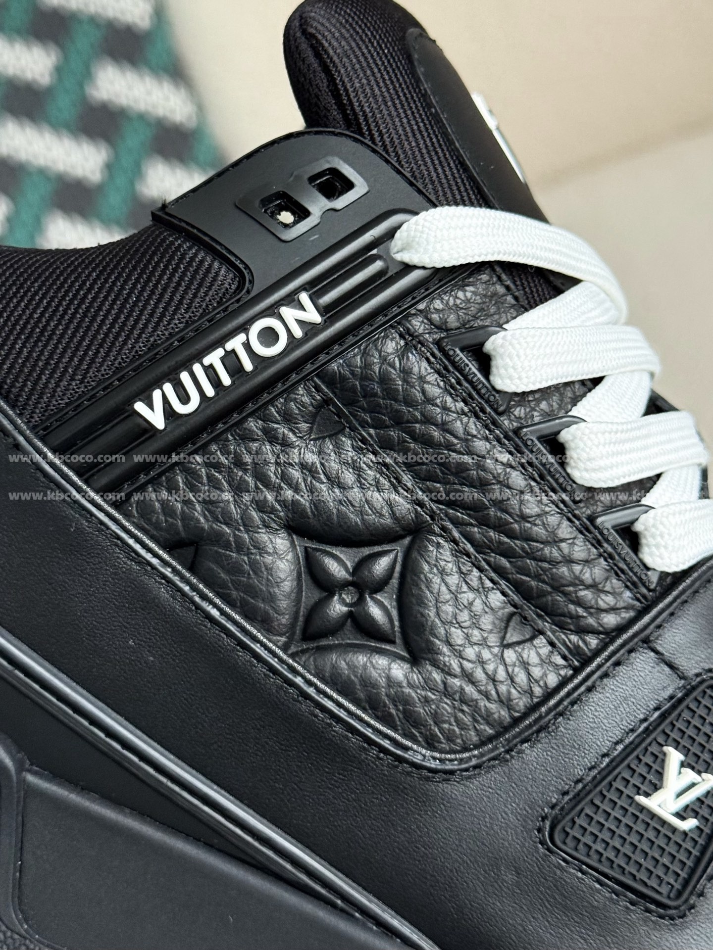 LOUIS VUITTON TRAINER Sneakers