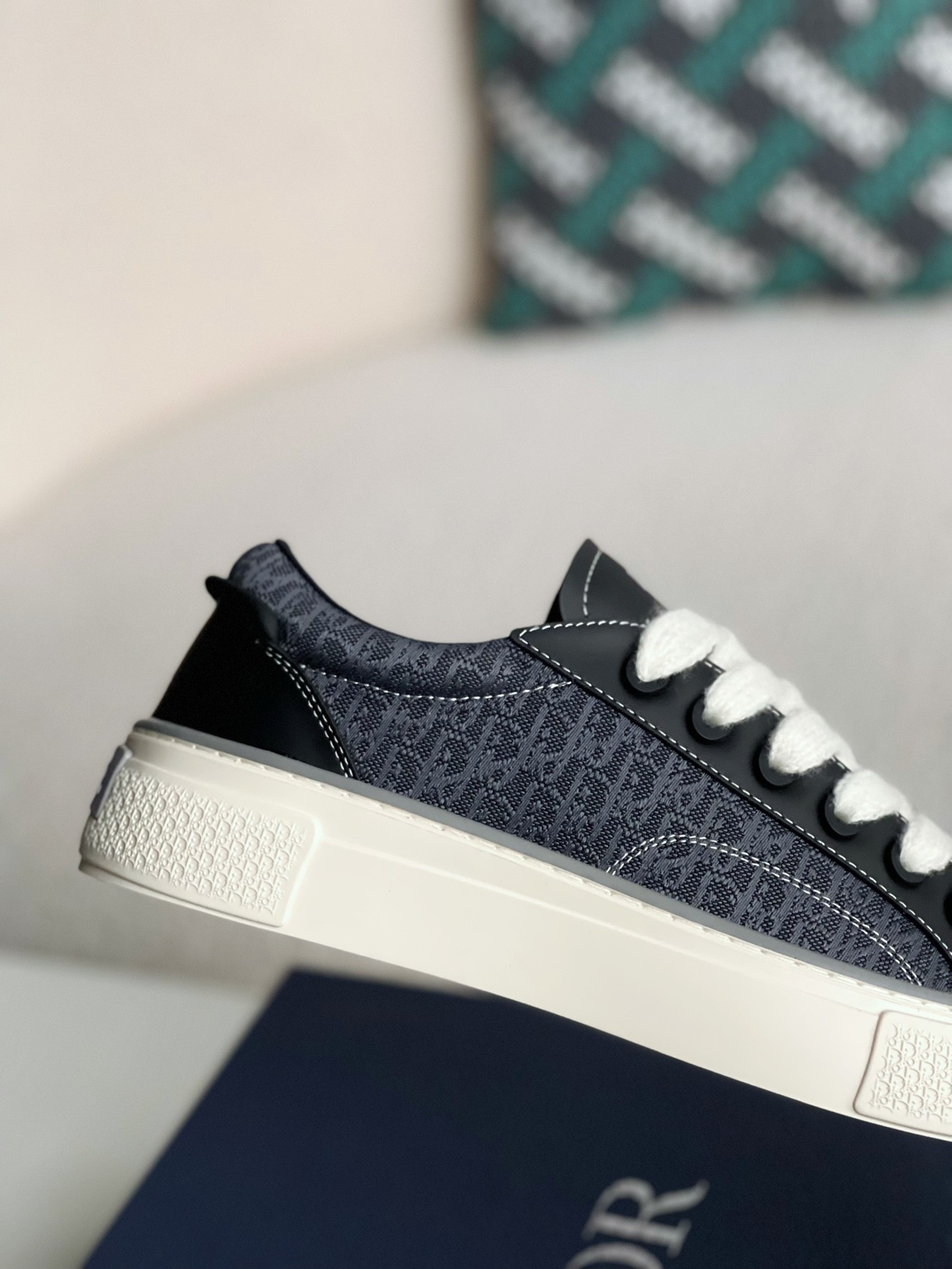 DIOR New B33 Sneaker