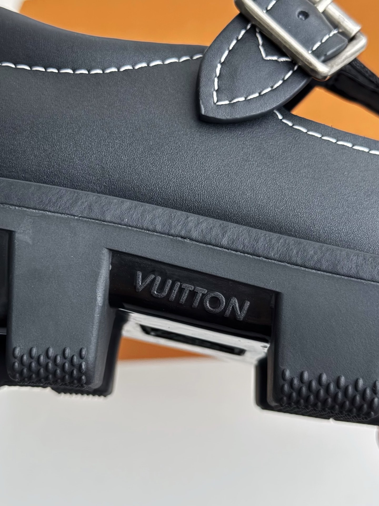 [#3875]LOUIS VUITTON Cow leather/Round head buckle Casual Shoes