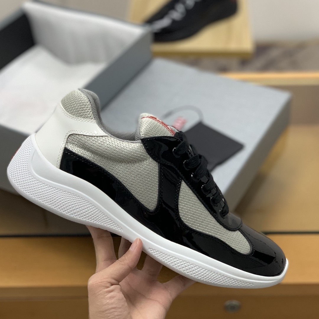 【#606】 Prada Sneakers