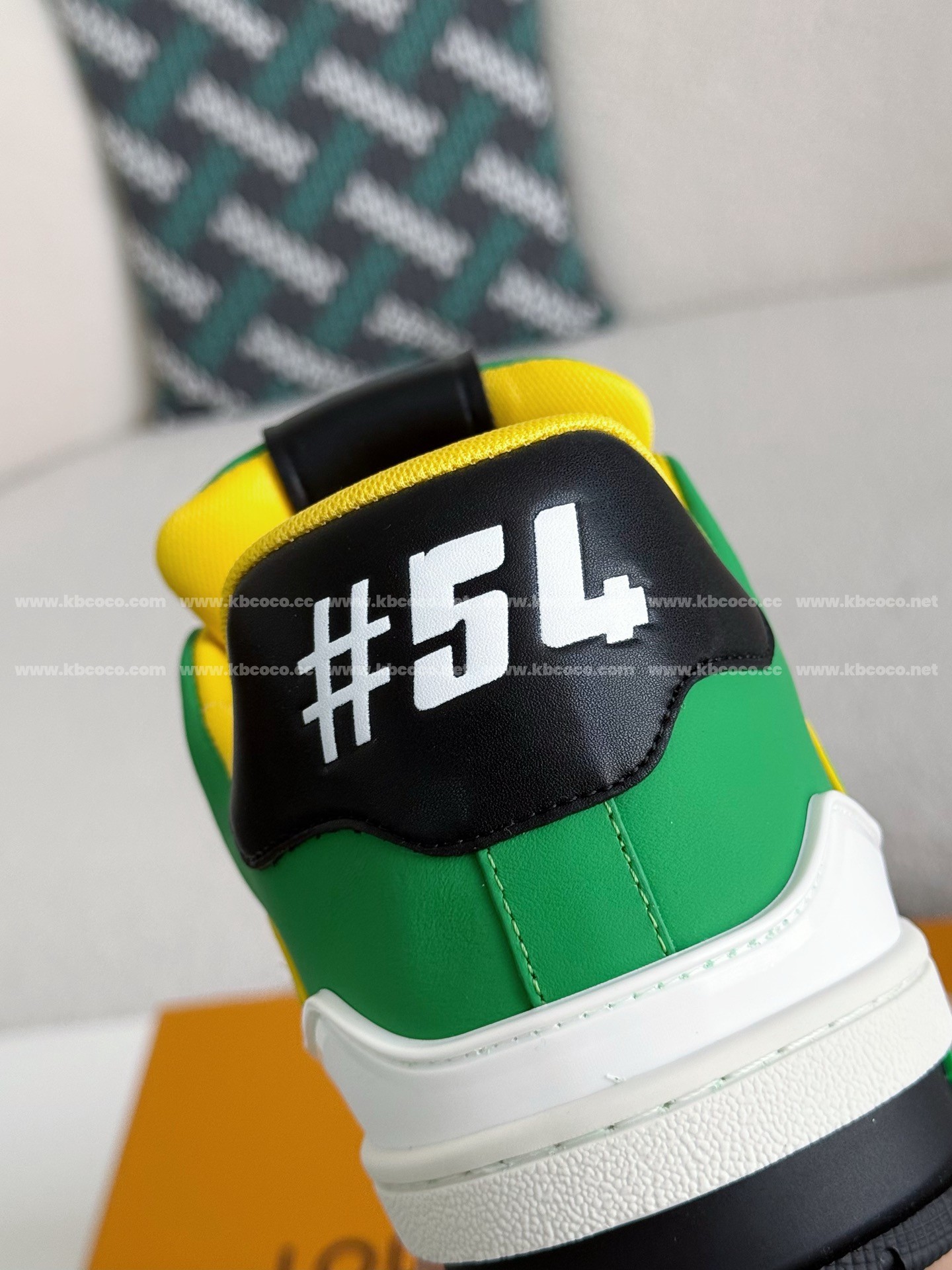 【#4035】 LOUIS VUITTON TRAINER SNEAKERS