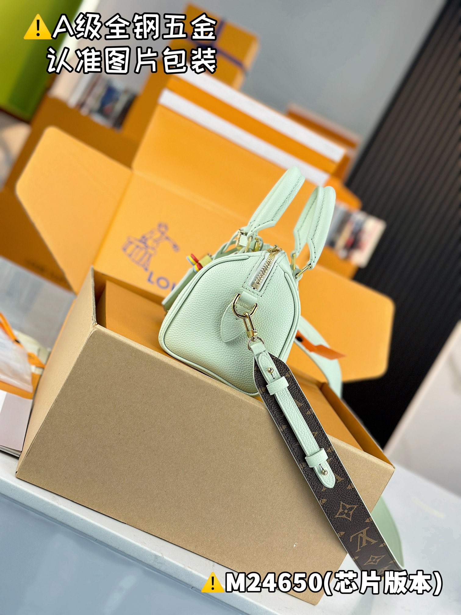 LOUIS VUITTON Speedy 18 Handbag/Top Quality M24650