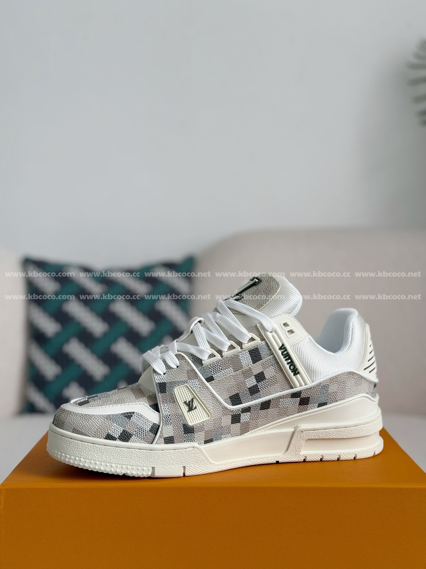 【#4427】 LOUIS VUITTON TRAINER SNEAKERS