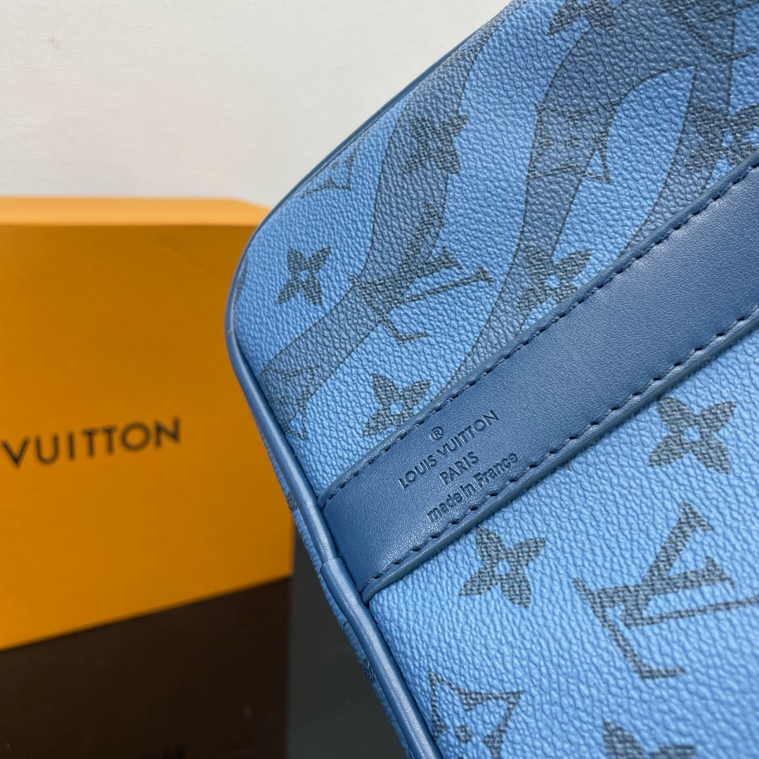 LOUIS VUITTON keepal BANDOULIÈRE 35 Crossbody bag/top quality M22573