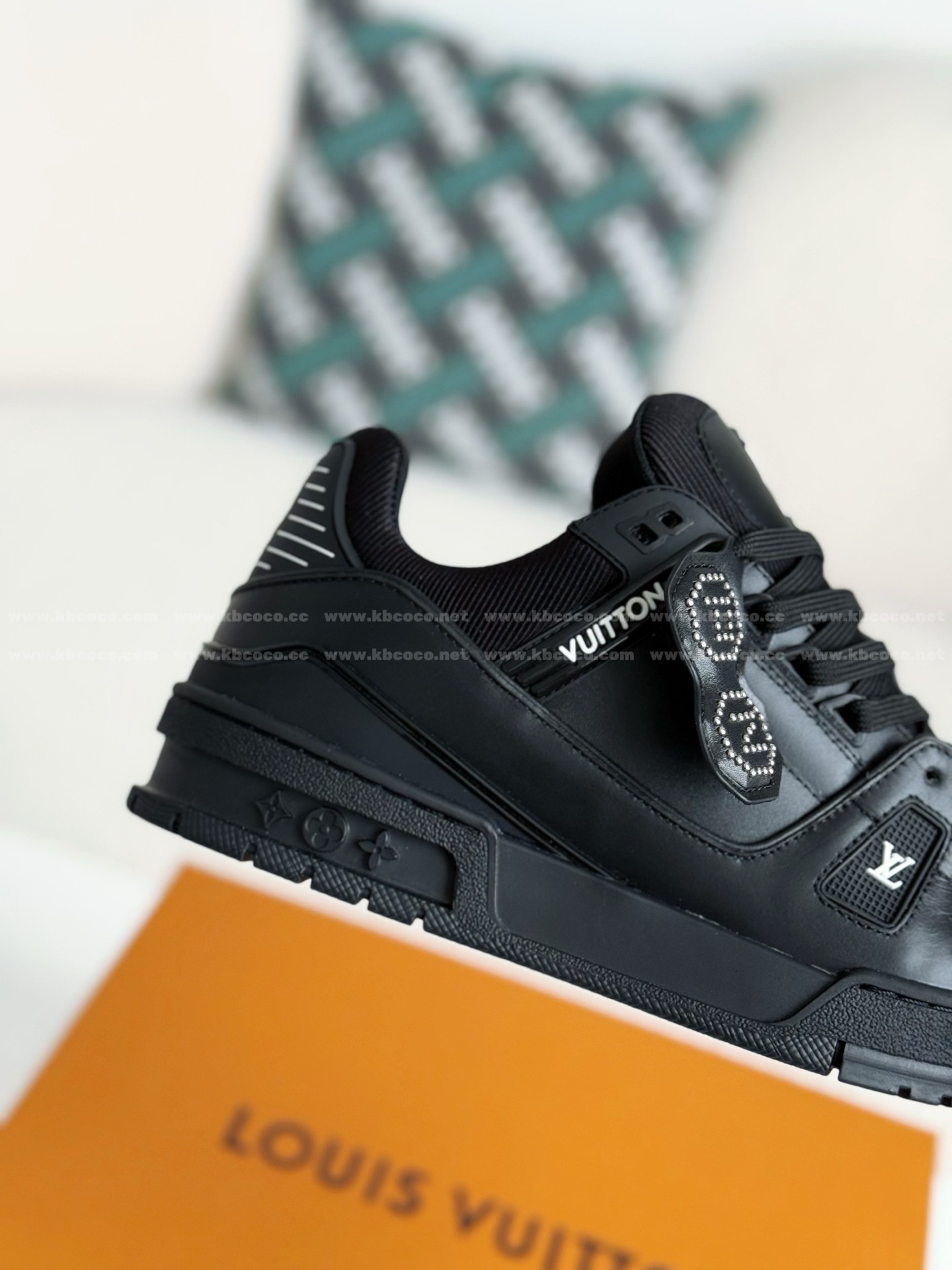 【#5860】 LOUIS VUITTON x NIGO TRAINER FW25 SNEAKERS