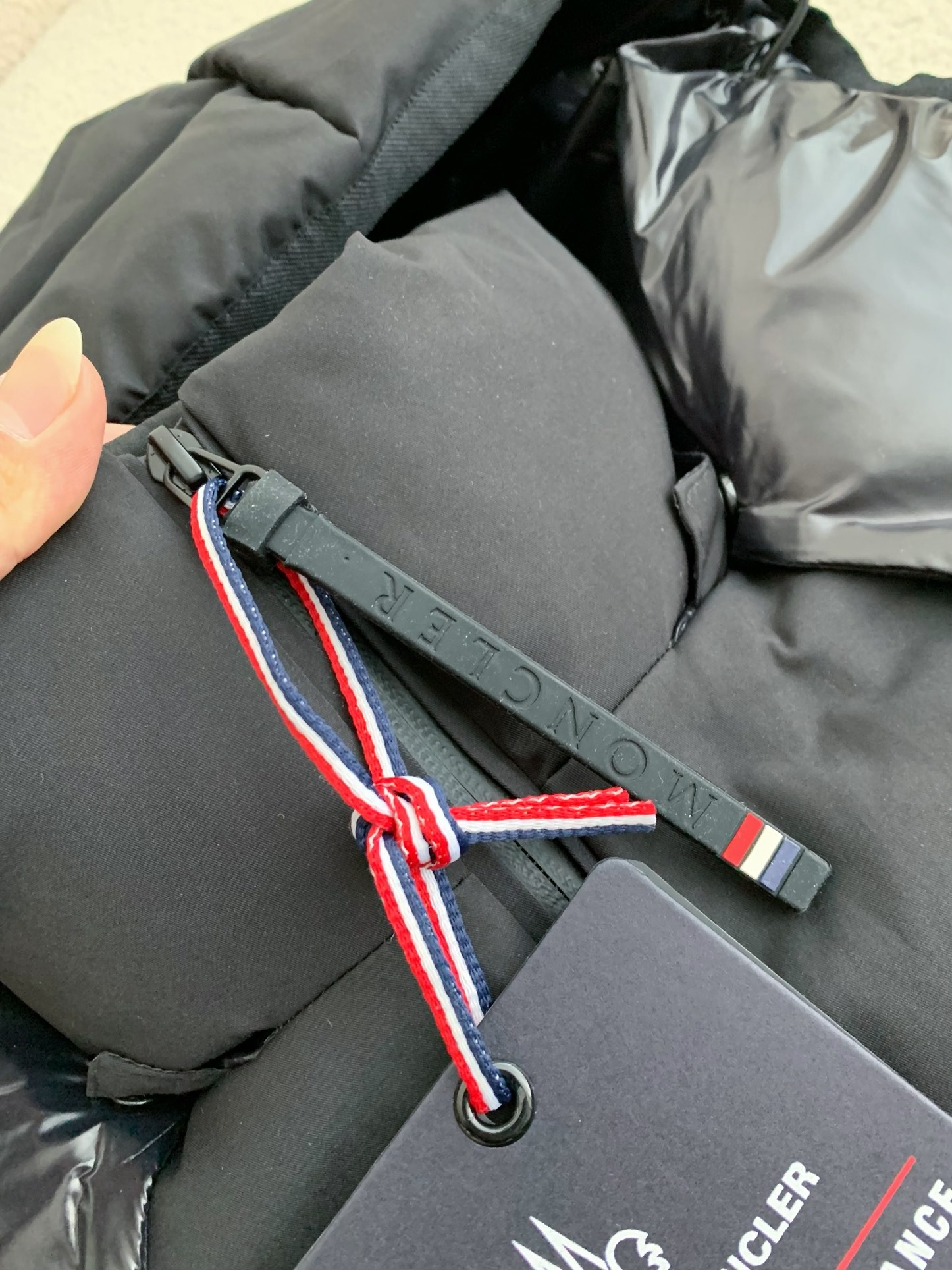 【#3712】Moncler Montbeliard down jacket