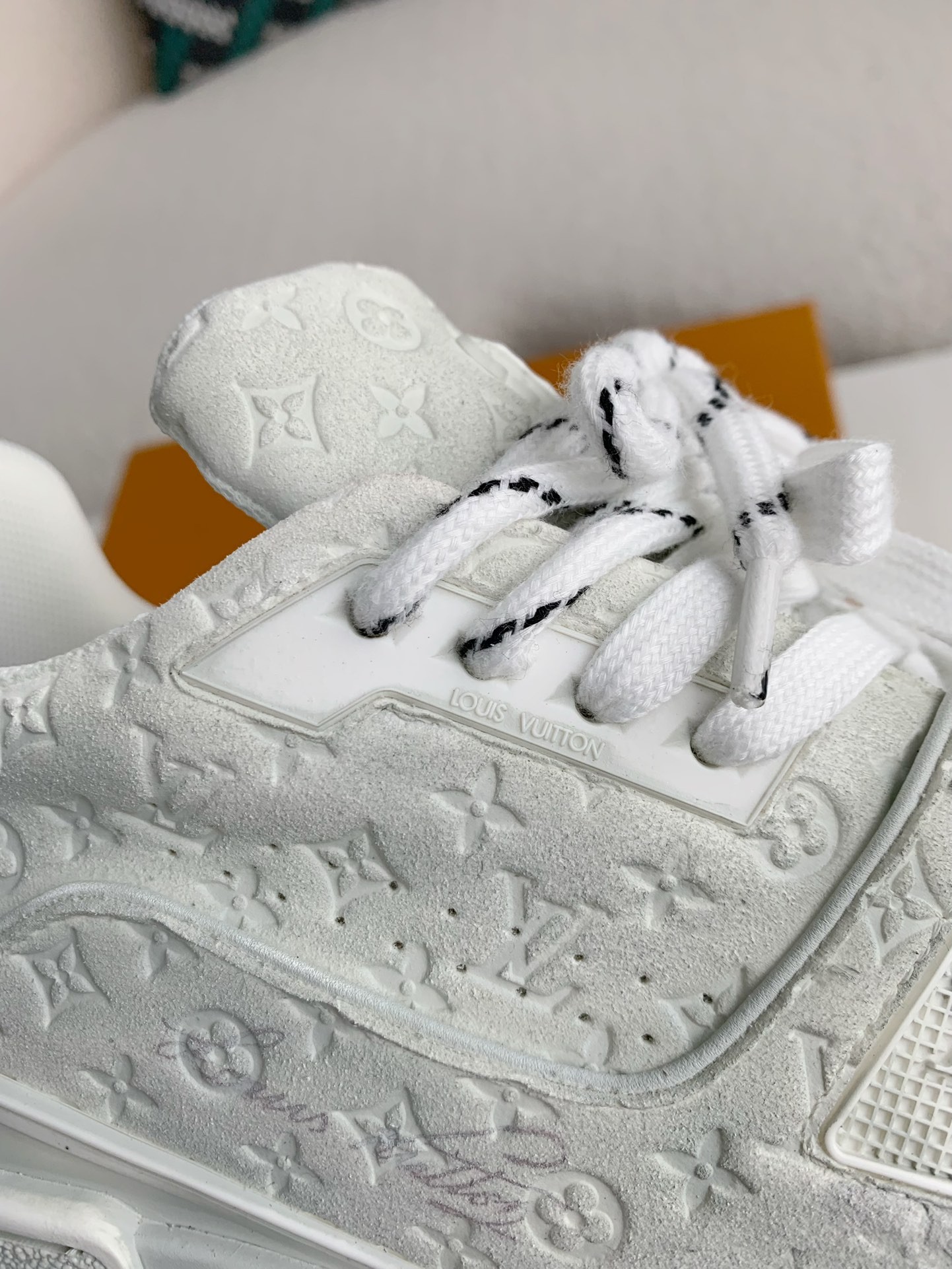 [#3566」 LOUIS VUITTON TRAINER SNEAKERS