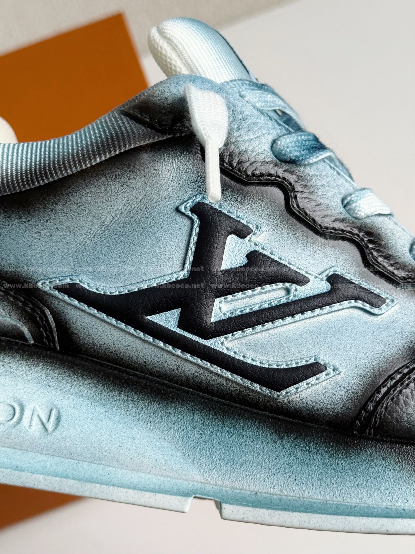 【#5861】 LOUIS VUITTON CLASSIC CASUAL SHOES