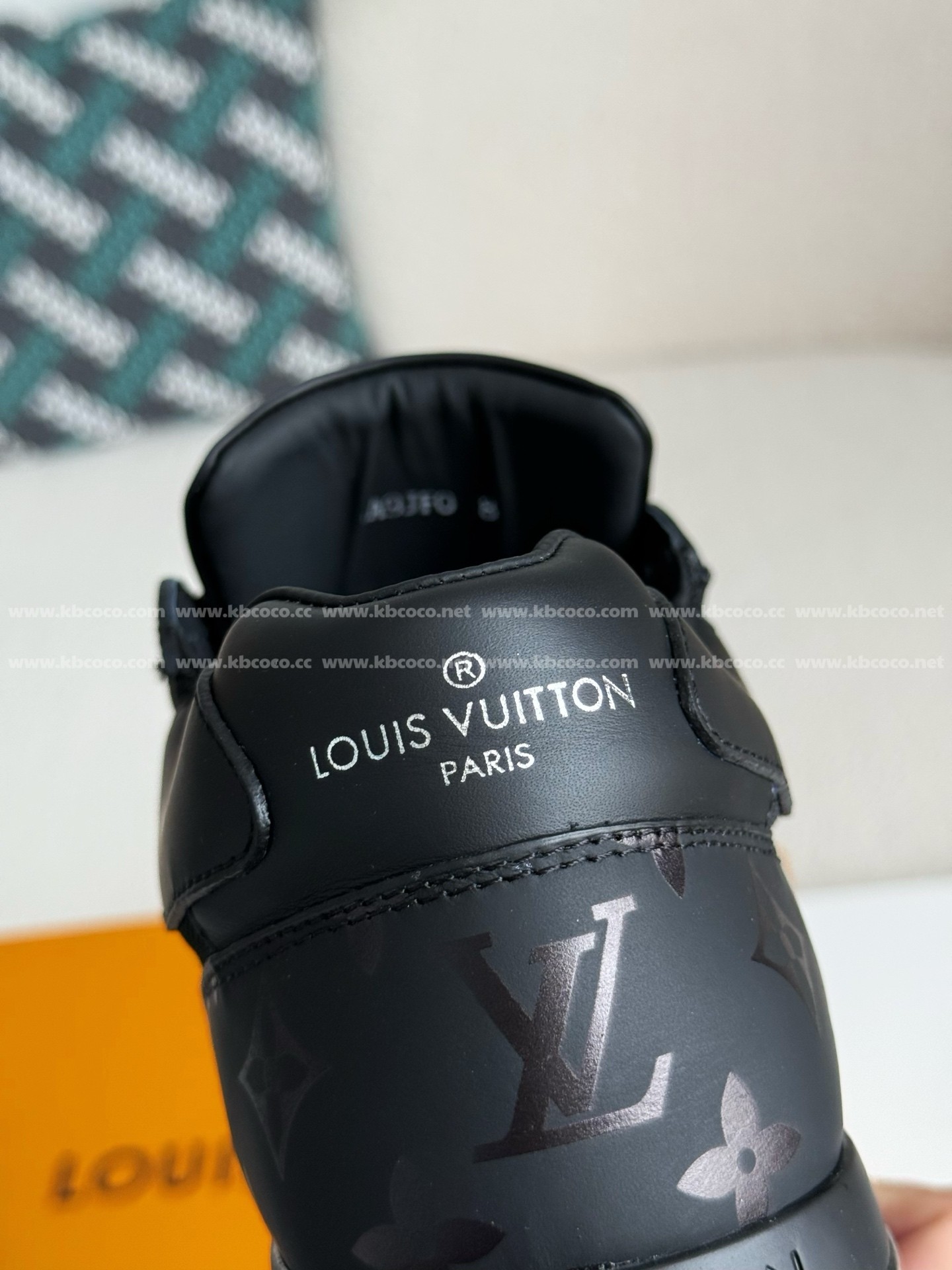 【#4677】 LOUIS VUITTON RUN AWAYCASUAL SHOES