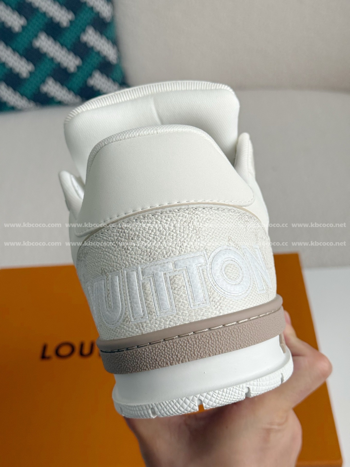 【#5438】 LOUIS VUITTON TRAINER SNEAKERS