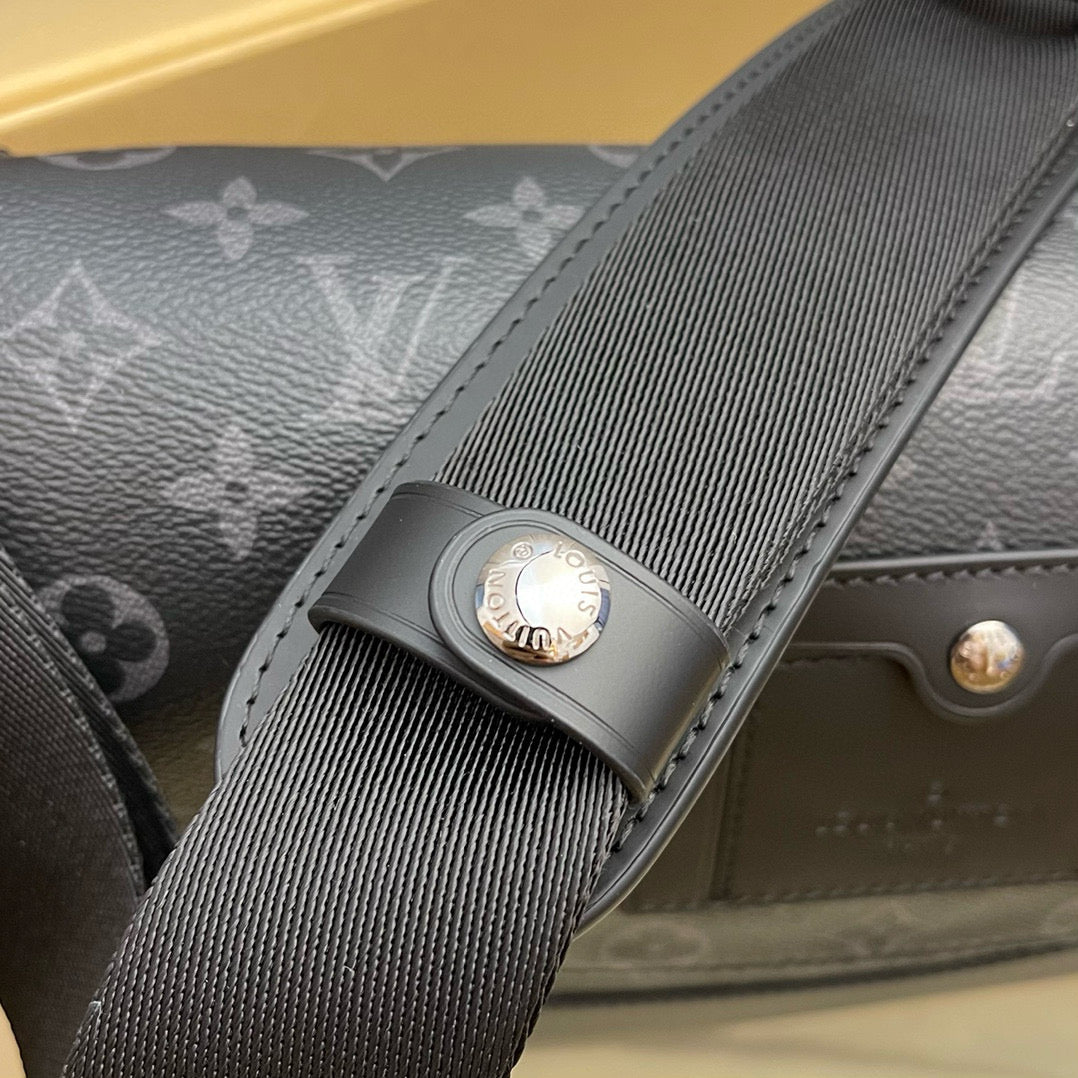 LOUIS VUITTON VOYAGER Postman bag/Top Quality M40511