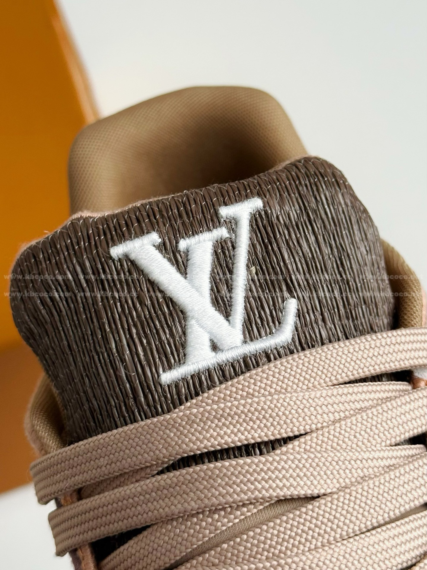 【#5880】LOUIS VUITTON TRAINER SNEAKERS