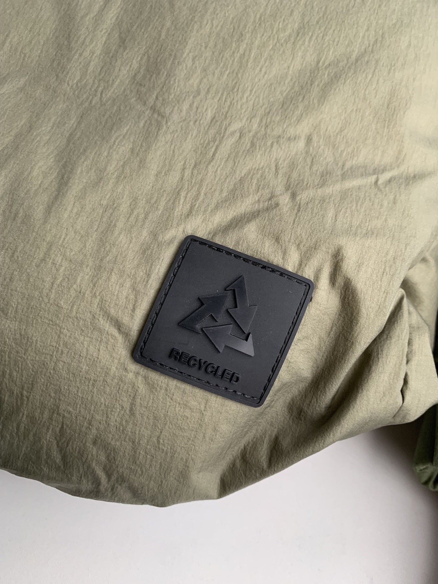 【#2532】 Moncler down jacket