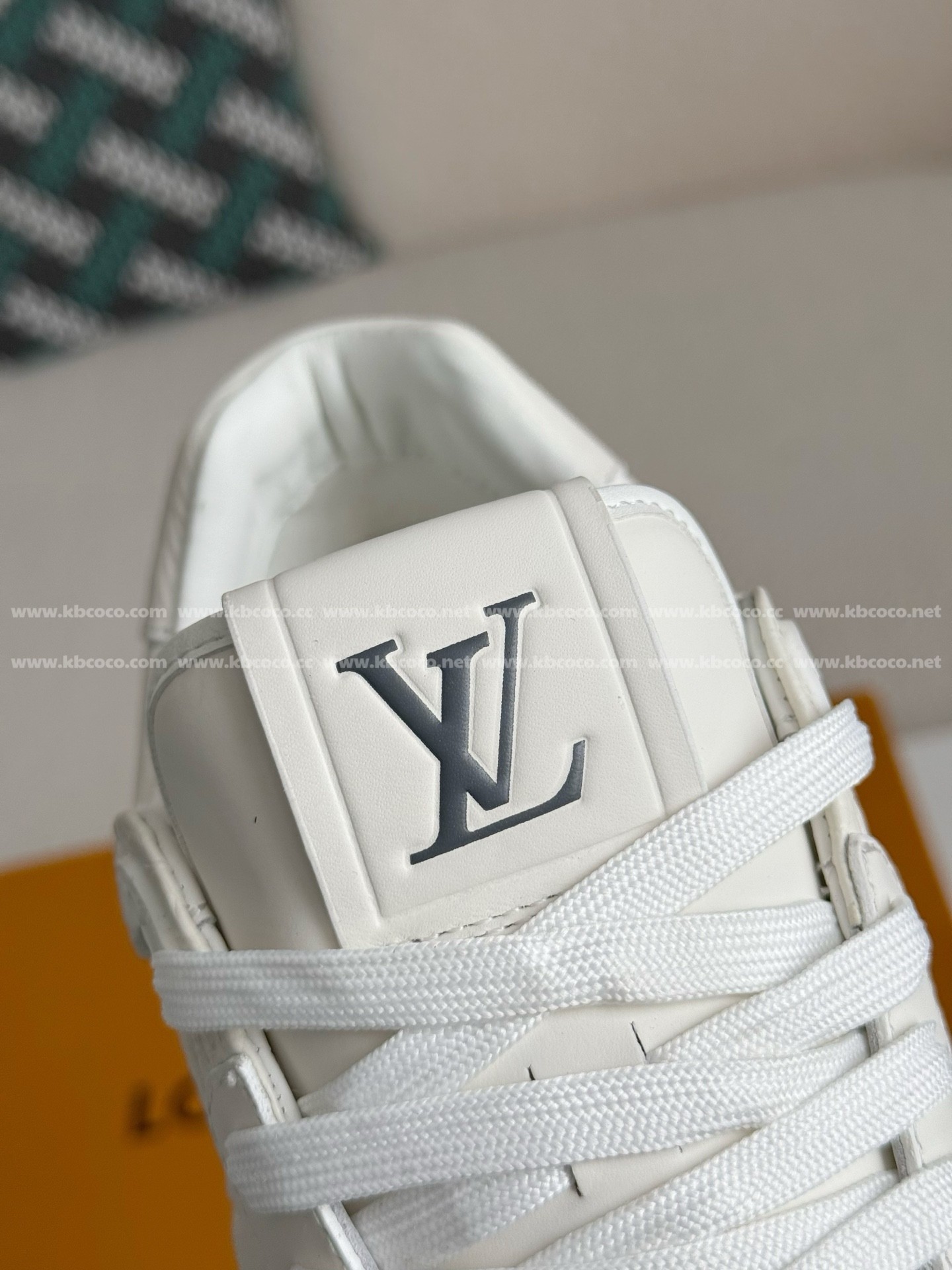【#4678】 LOUIS VUITTON RUN AWAYCASUAL SHOES