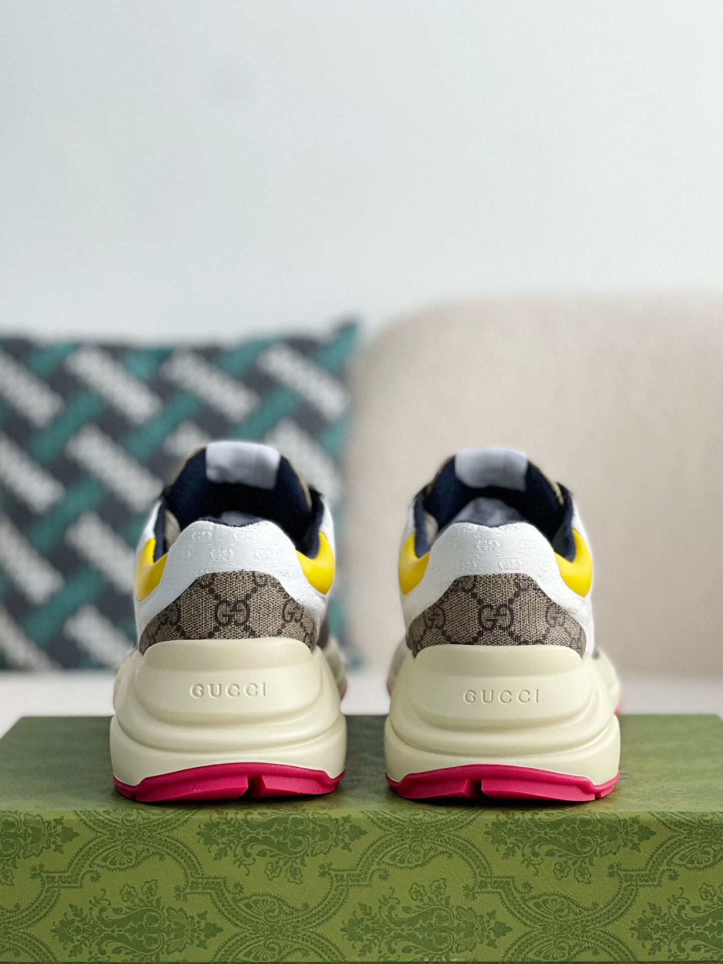 Gucci Retro Clunky Sneaker