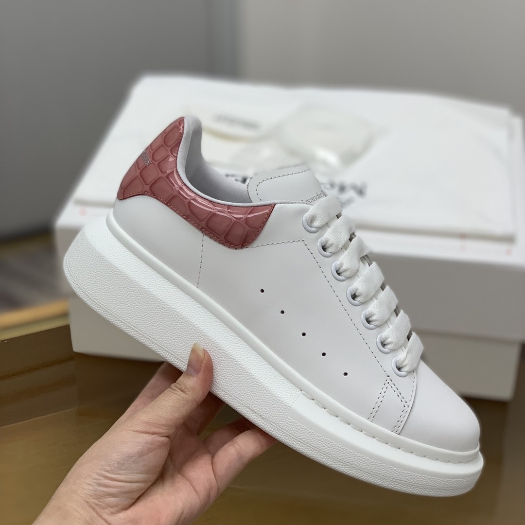 Alexander McQueen MQ Powdery beadStone grain tail Sneakers