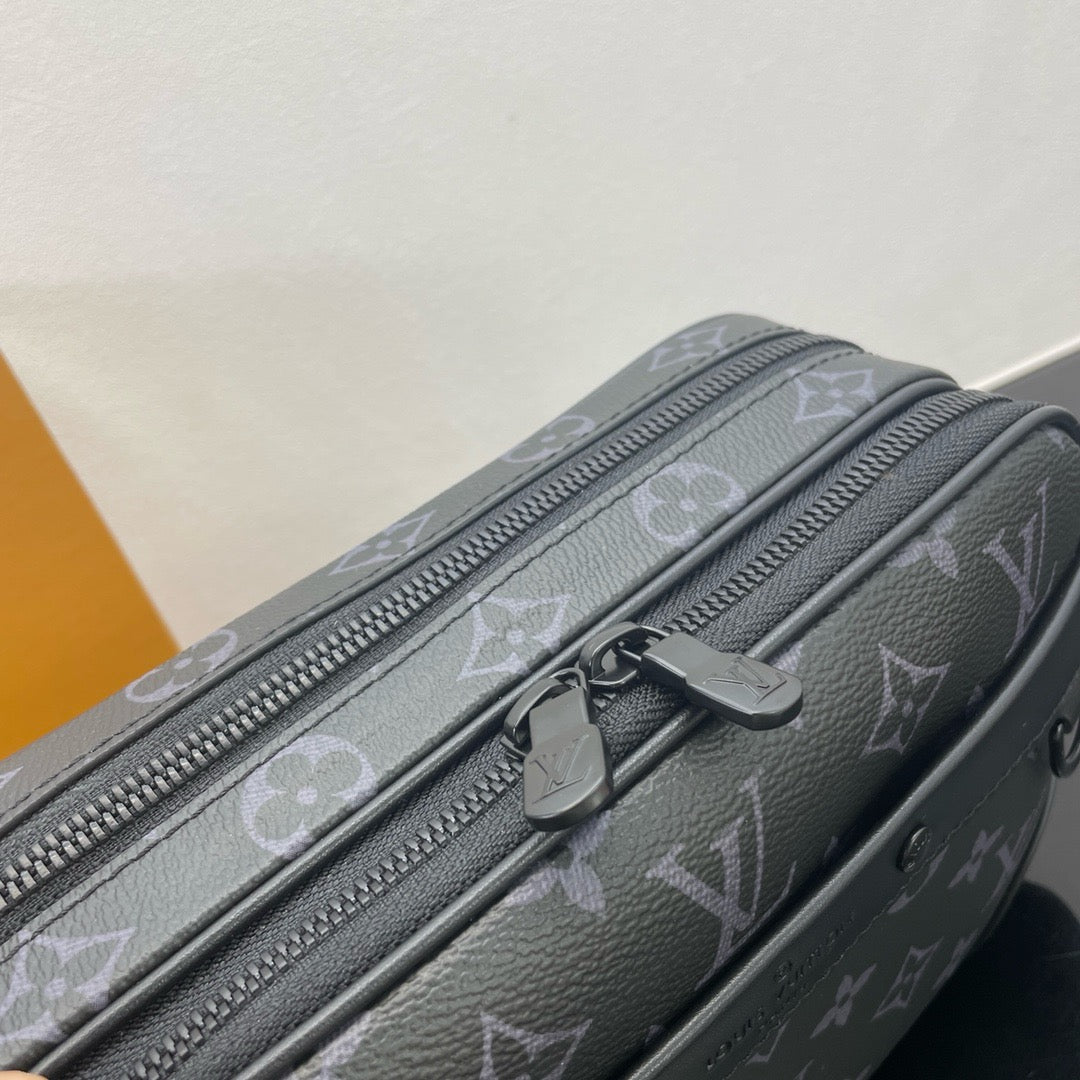 LOUIS VUITTON Alpha Crossbody bag/top quality M46955