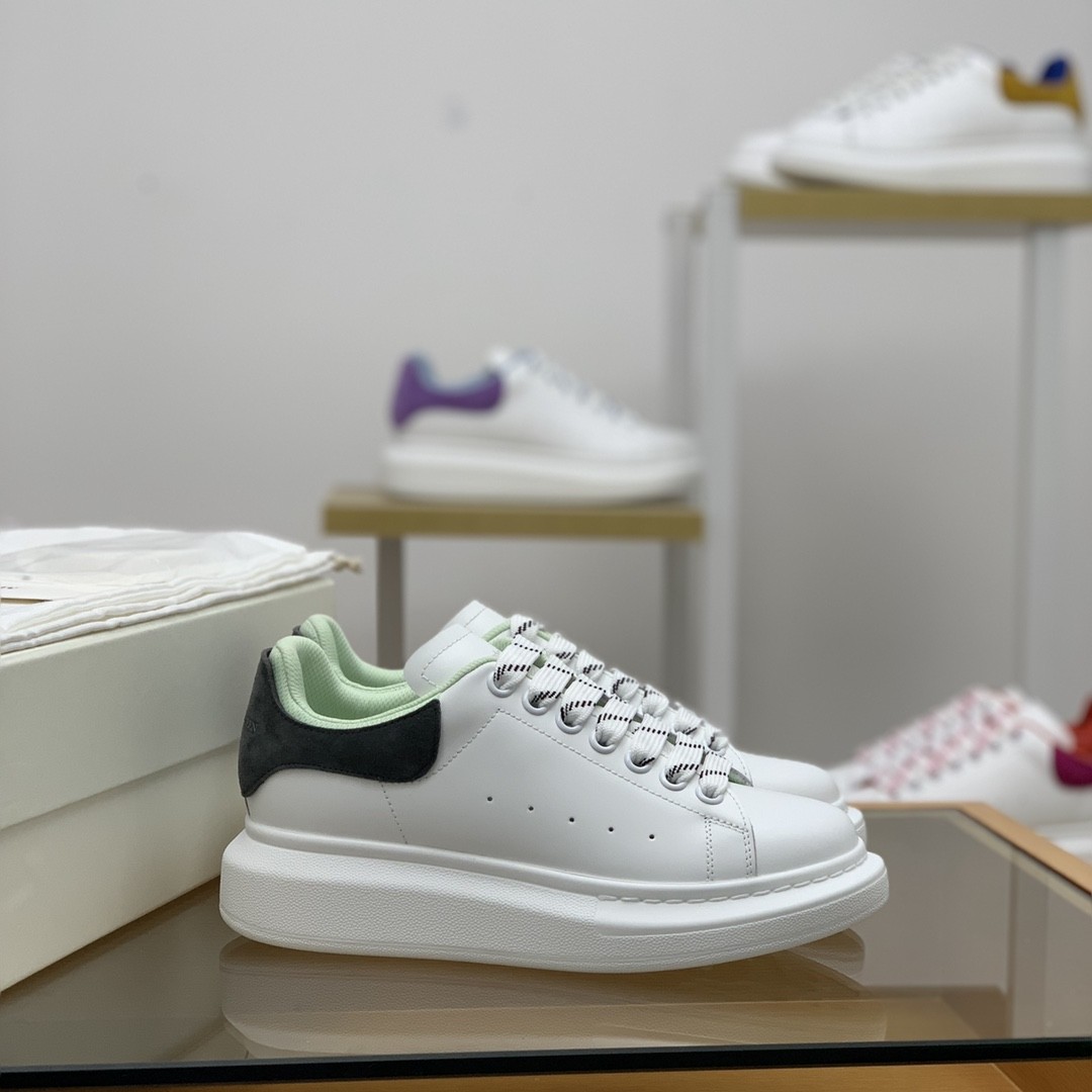 Alexander McQueen MQ dark grey tailSneakers