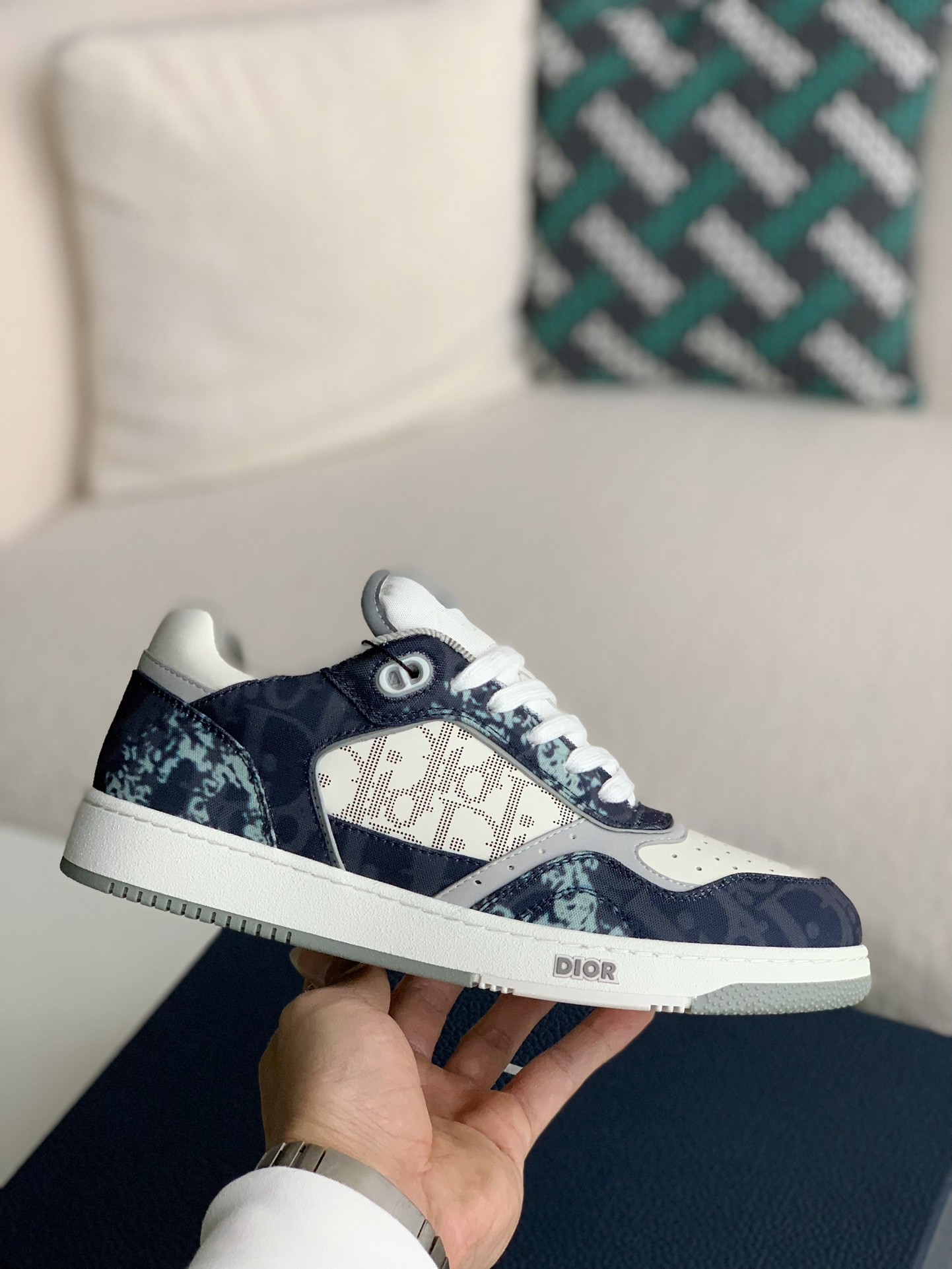 DlOR New B27 Sneaker