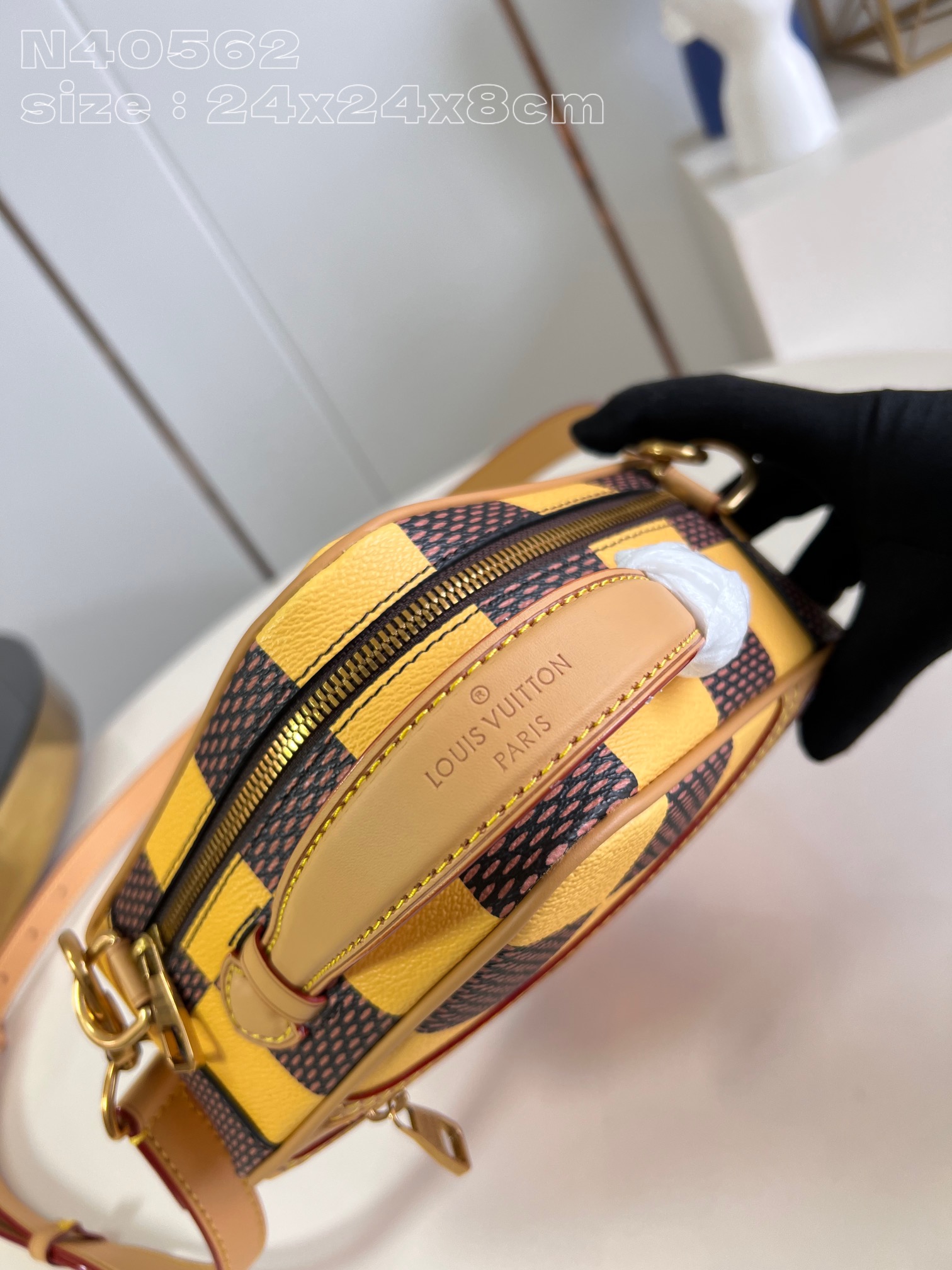 Louis Vuitton Chess Messenger N40562，Top quality