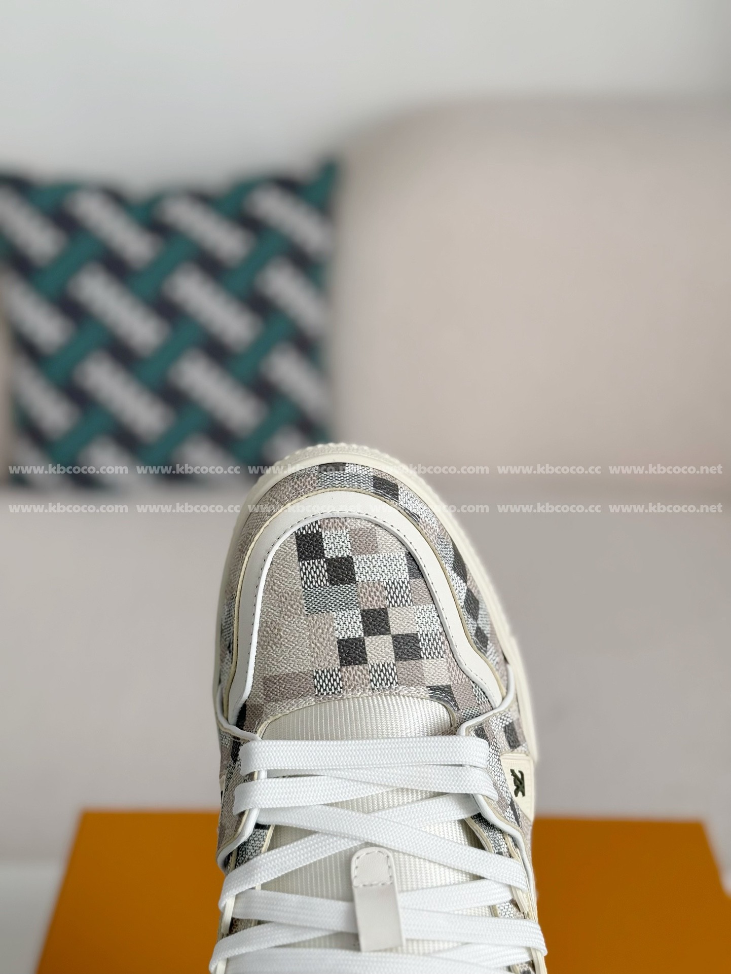【#4427】 LOUIS VUITTON TRAINER SNEAKERS