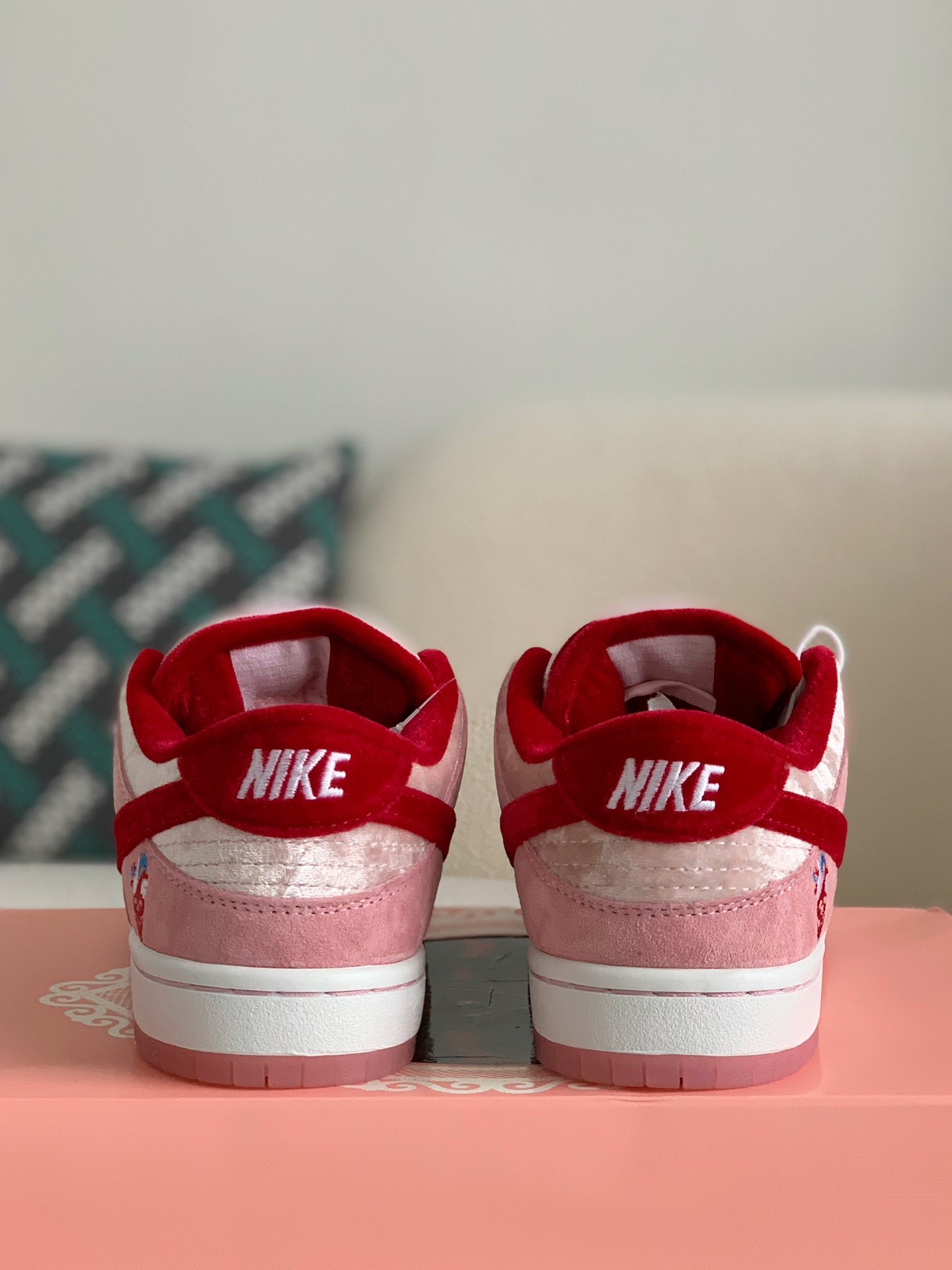 【#657】 NIKEx SB Dunk Low Sneakers